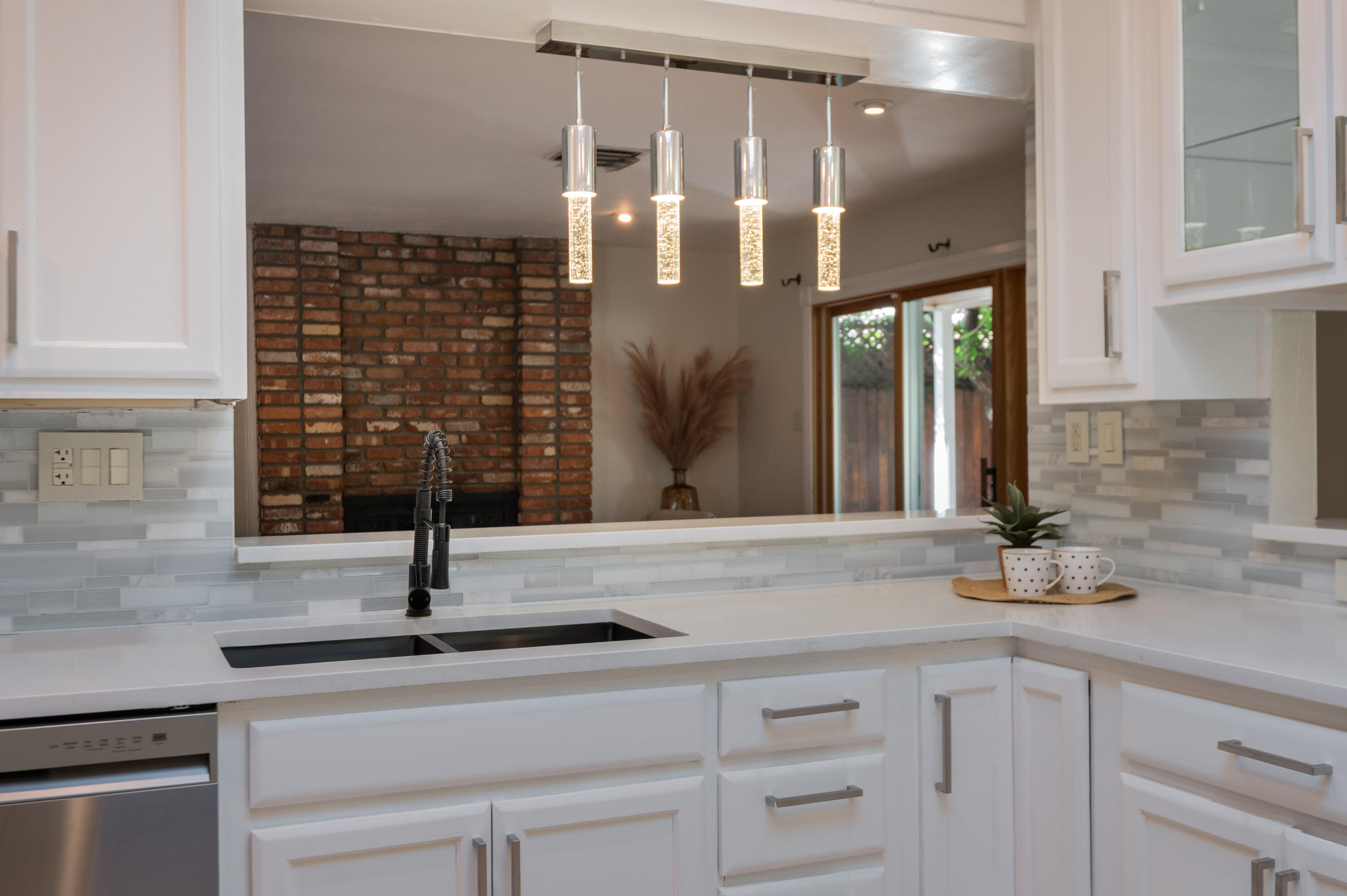 4708 SHERWOOD Street NE