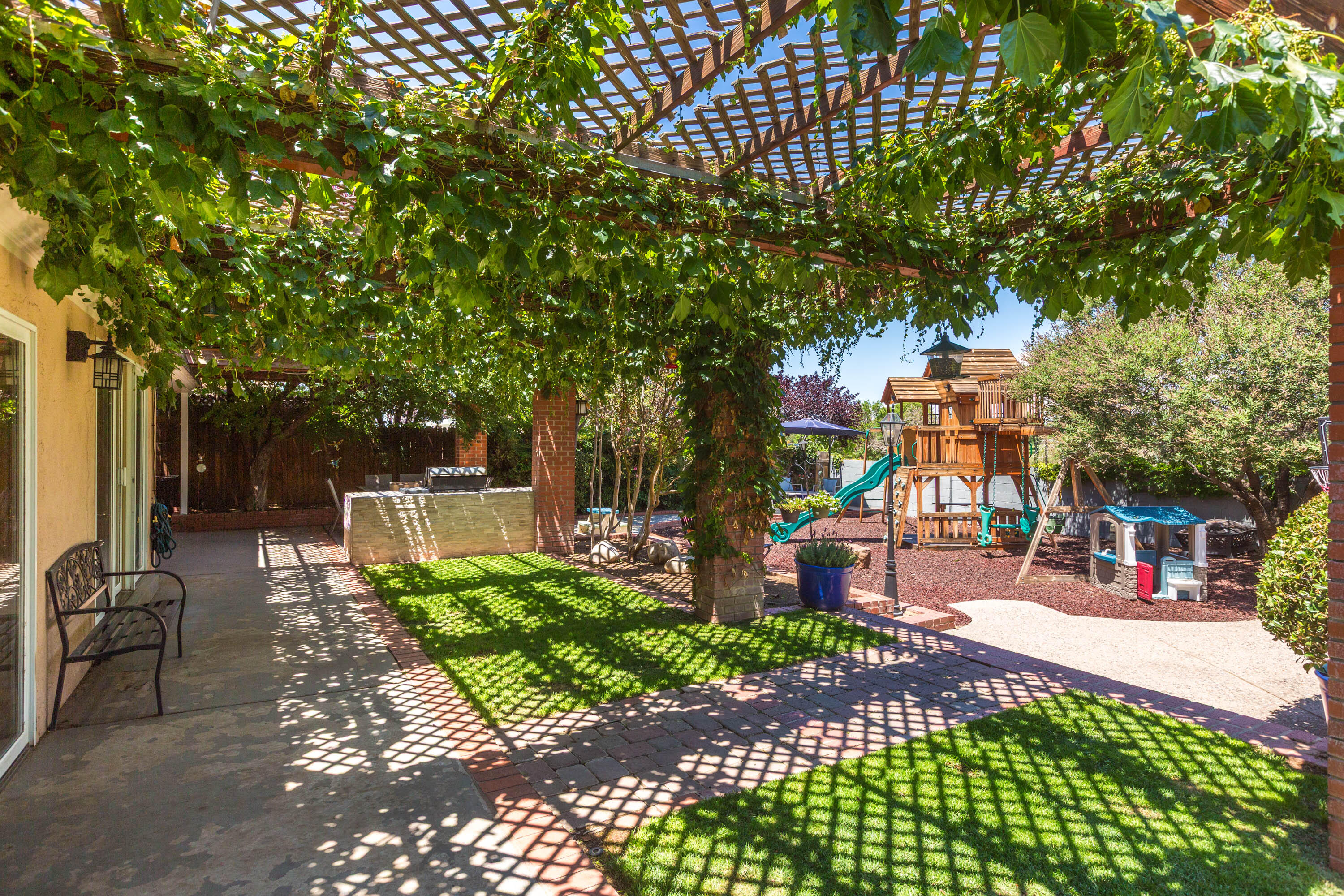 4708 SHERWOOD Street NE