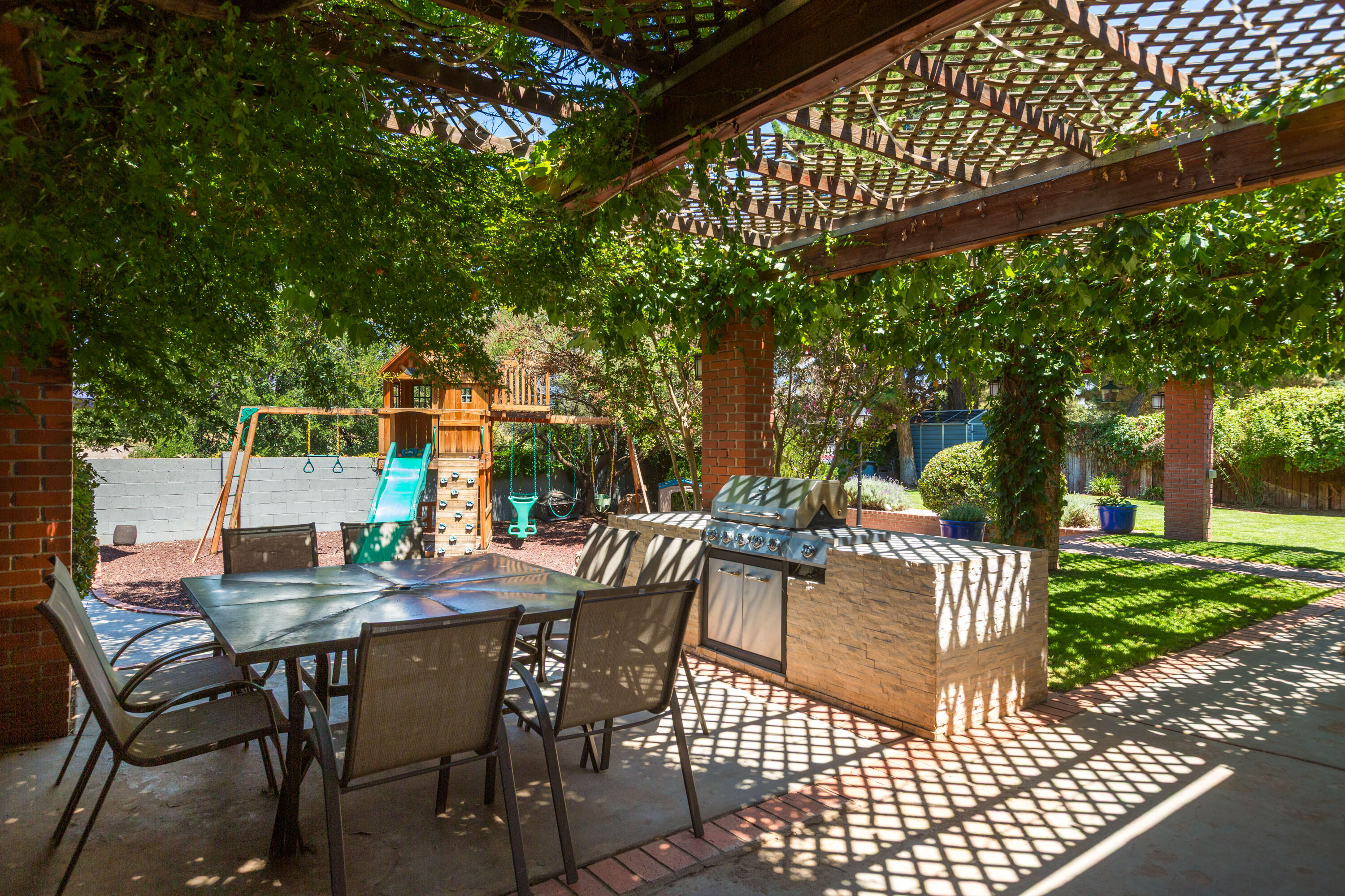 4708 SHERWOOD Street NE