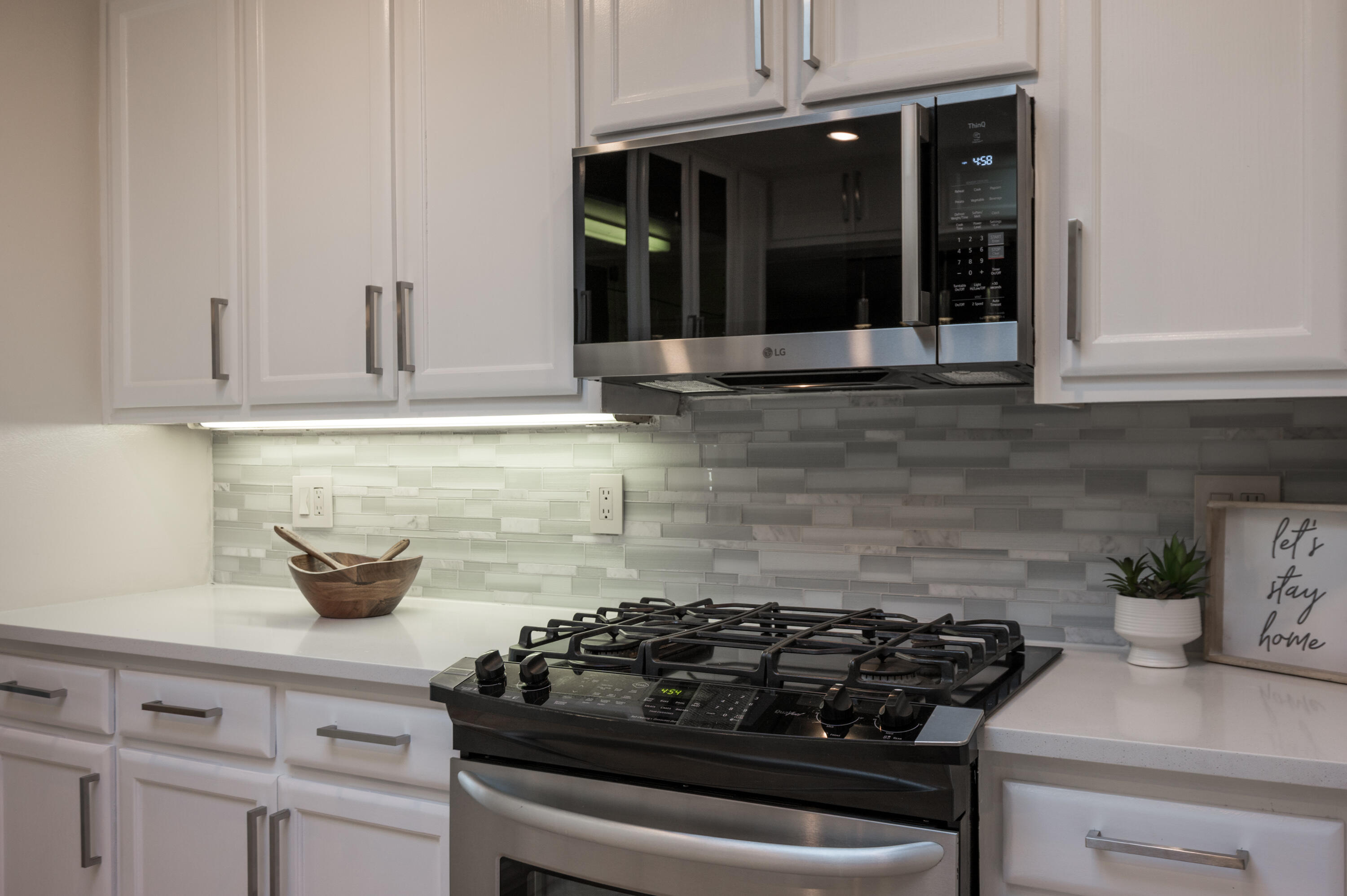 4708 SHERWOOD Street NE