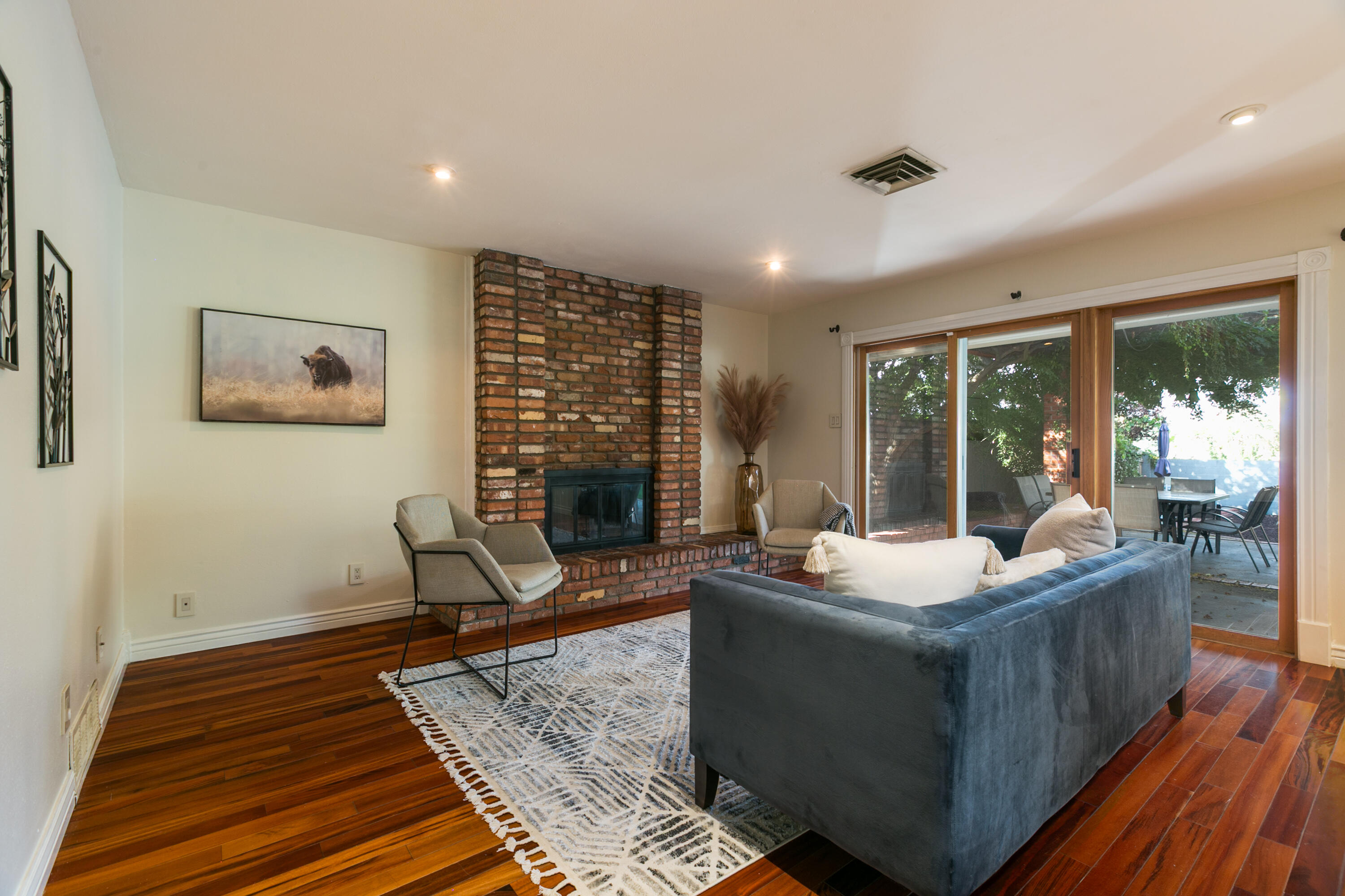 4708 SHERWOOD Street NE