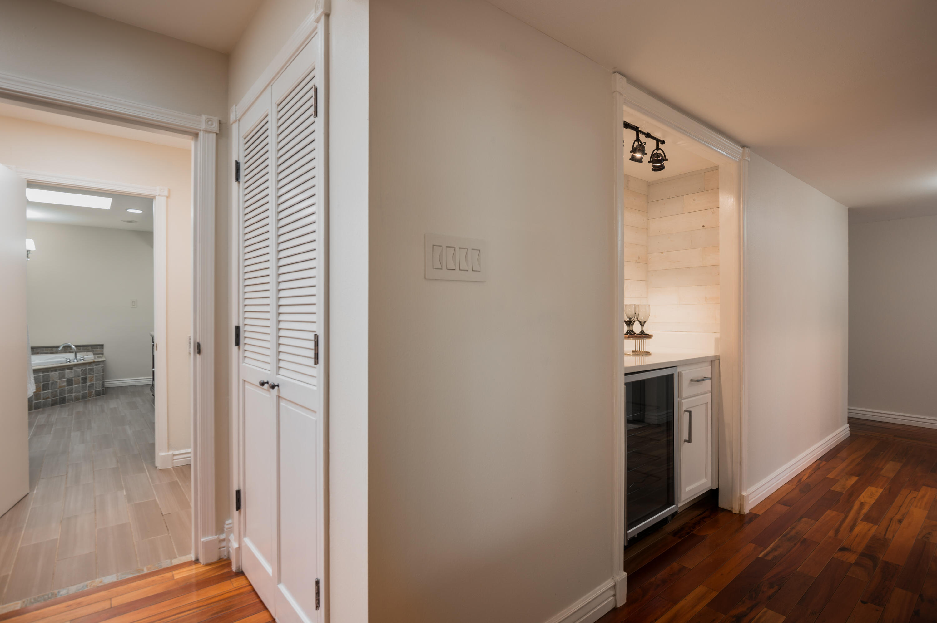 4708 SHERWOOD Street NE