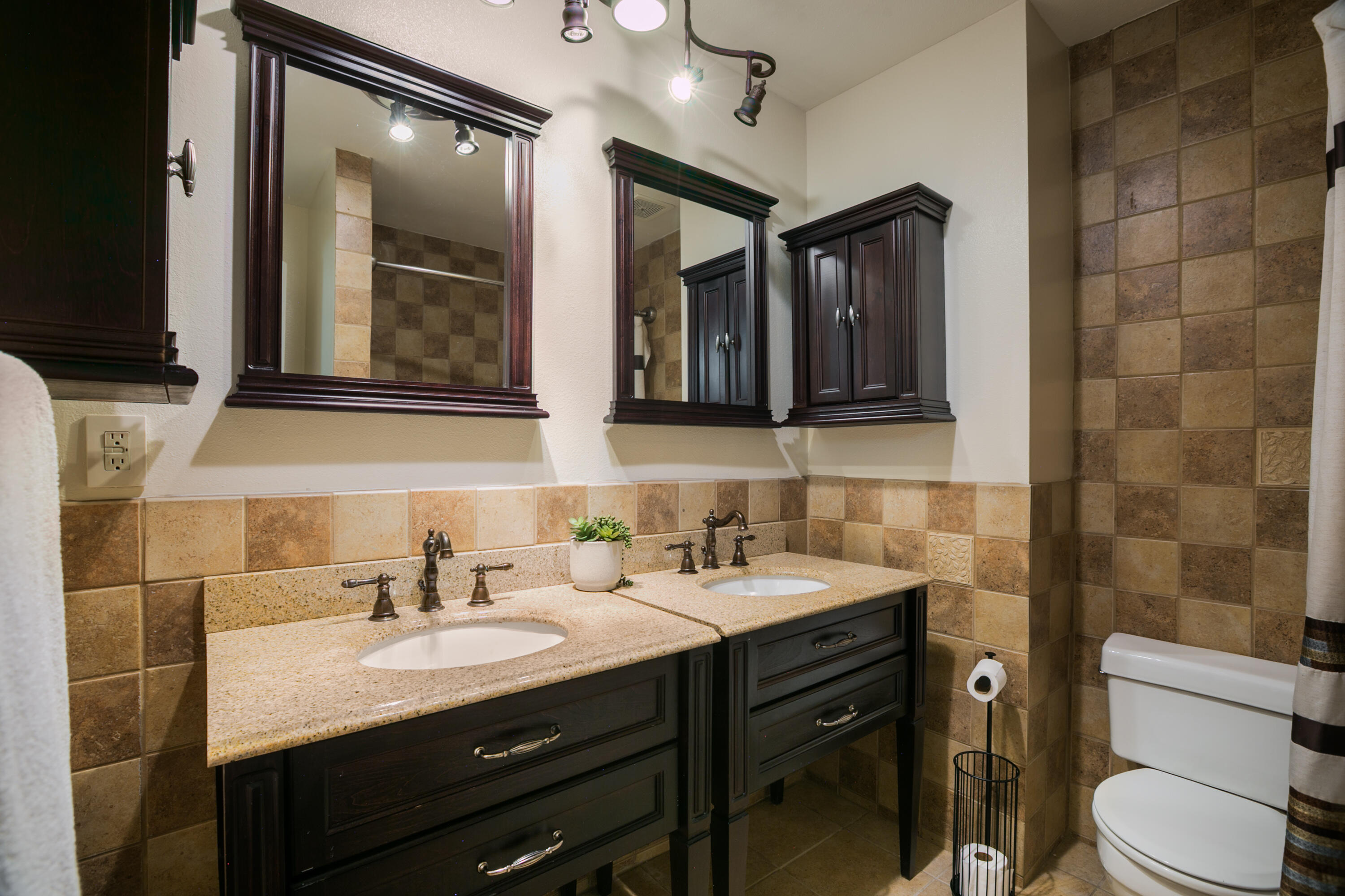 4708 SHERWOOD Street NE