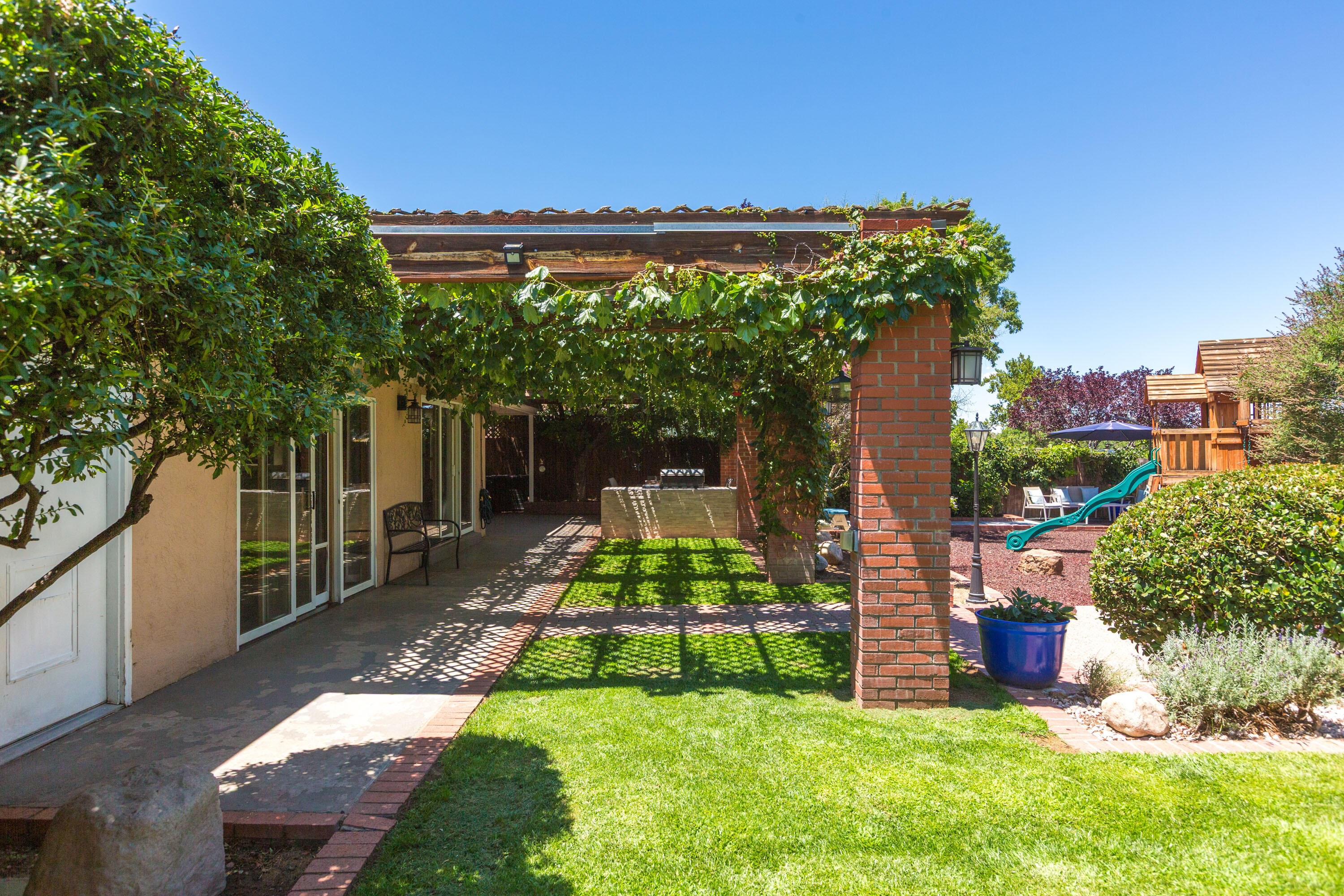 4708 SHERWOOD Street NE