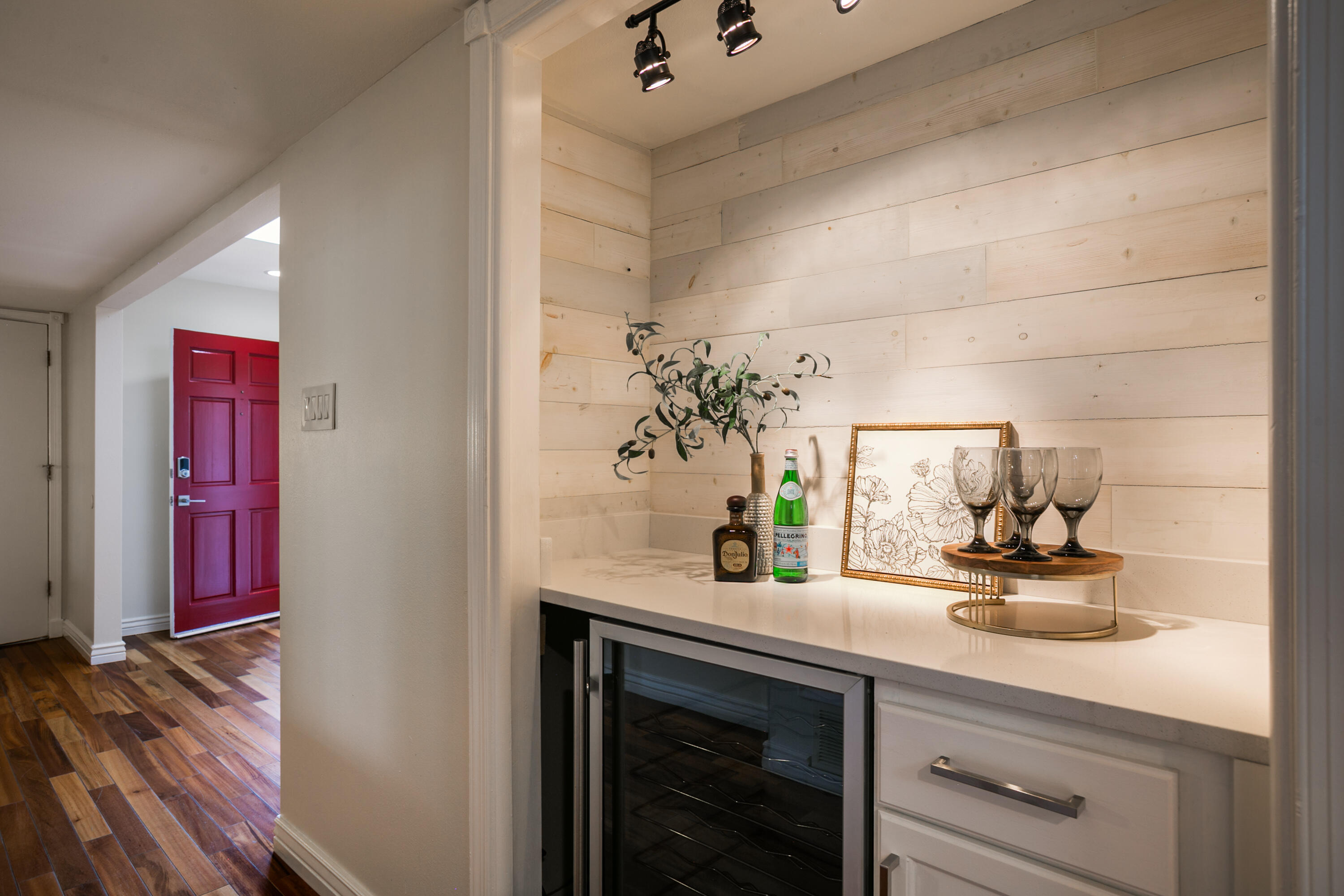 4708 SHERWOOD Street NE