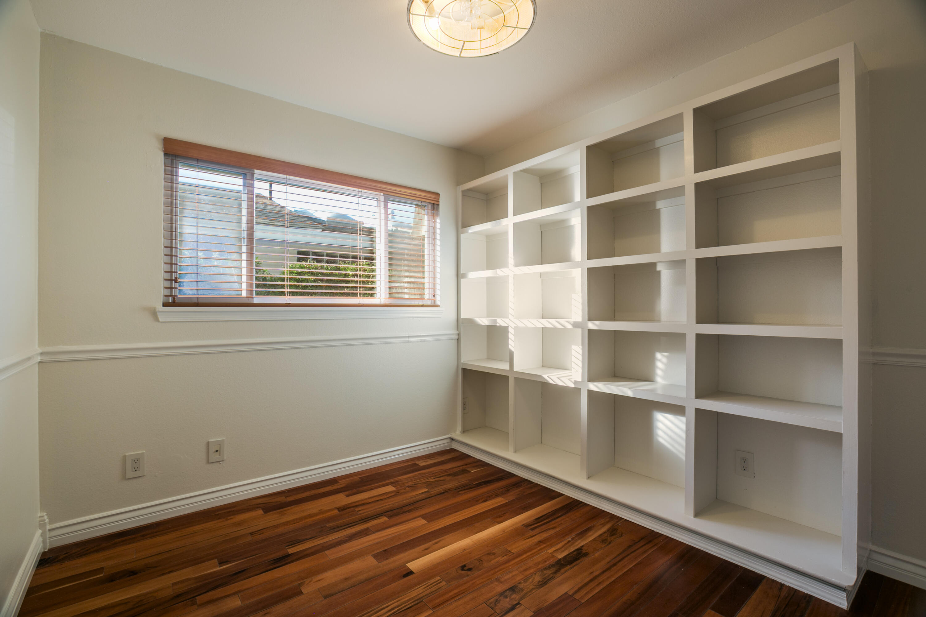 4708 SHERWOOD Street NE