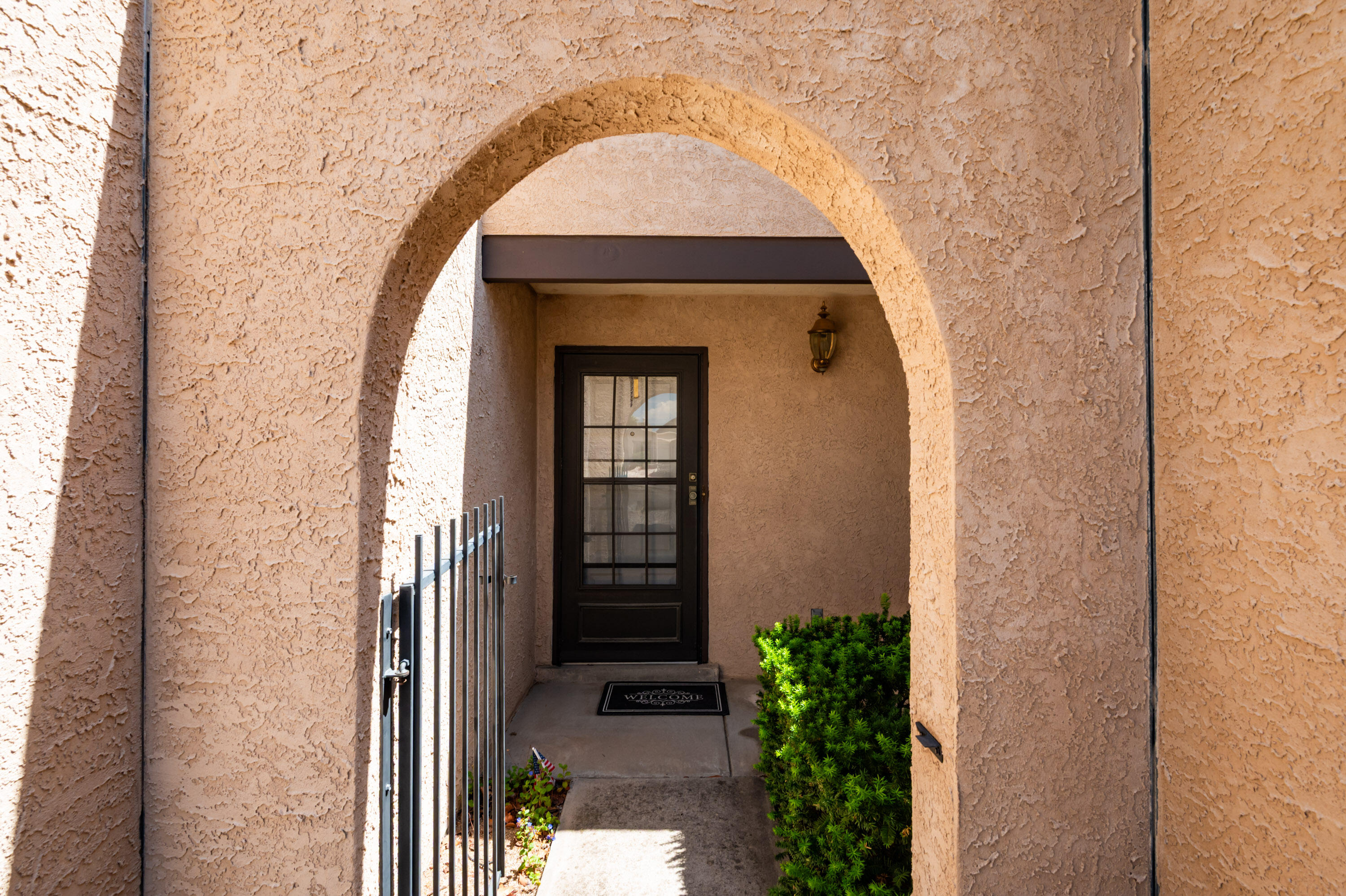 5504 COMPADRE Court NE