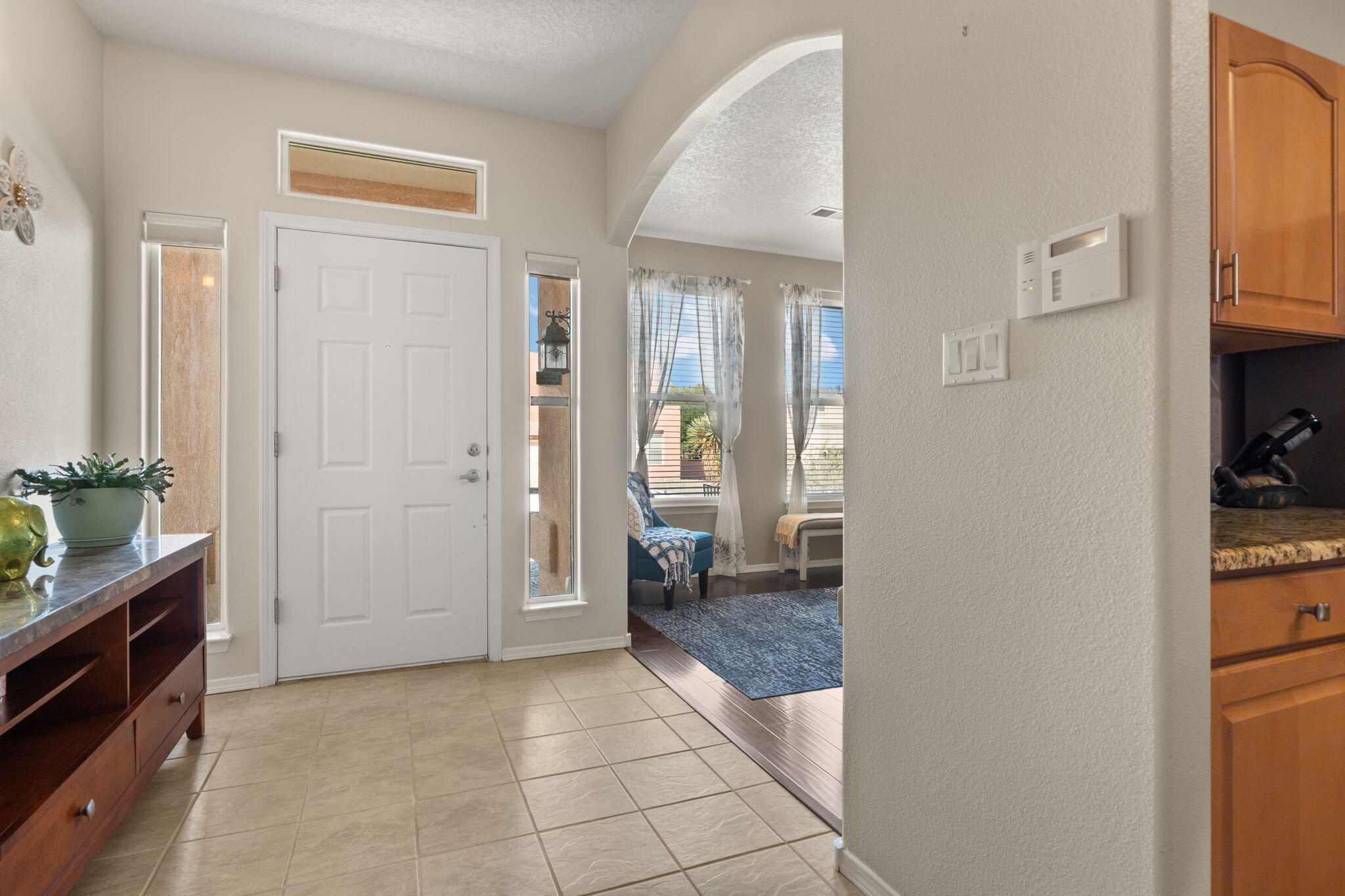 4976 NIGHT HAWK Drive NE