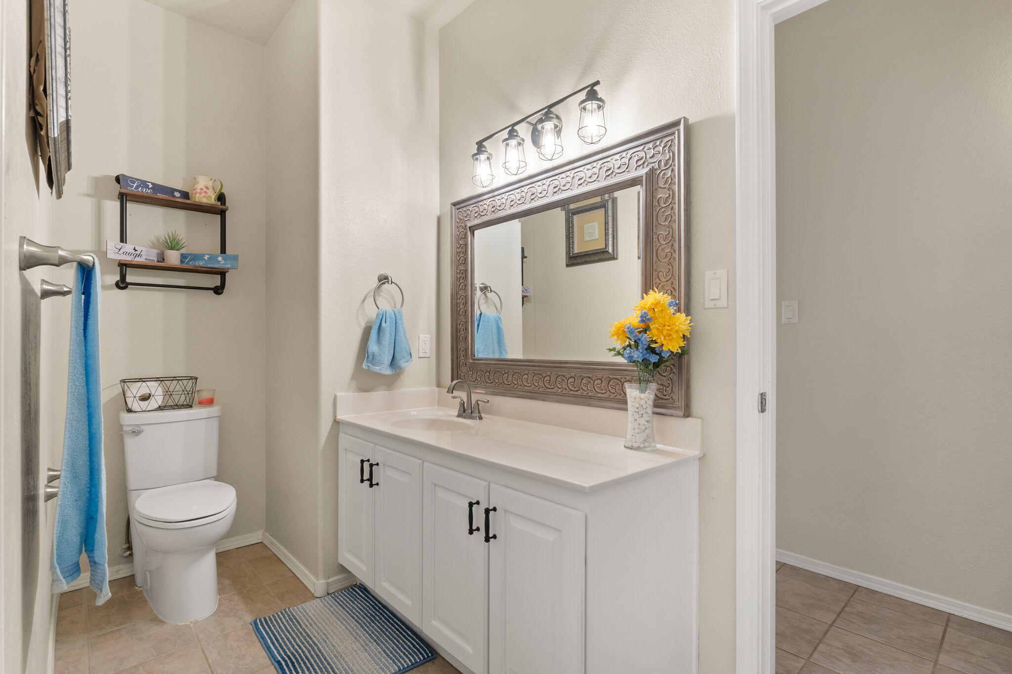 4976 NIGHT HAWK Drive NE