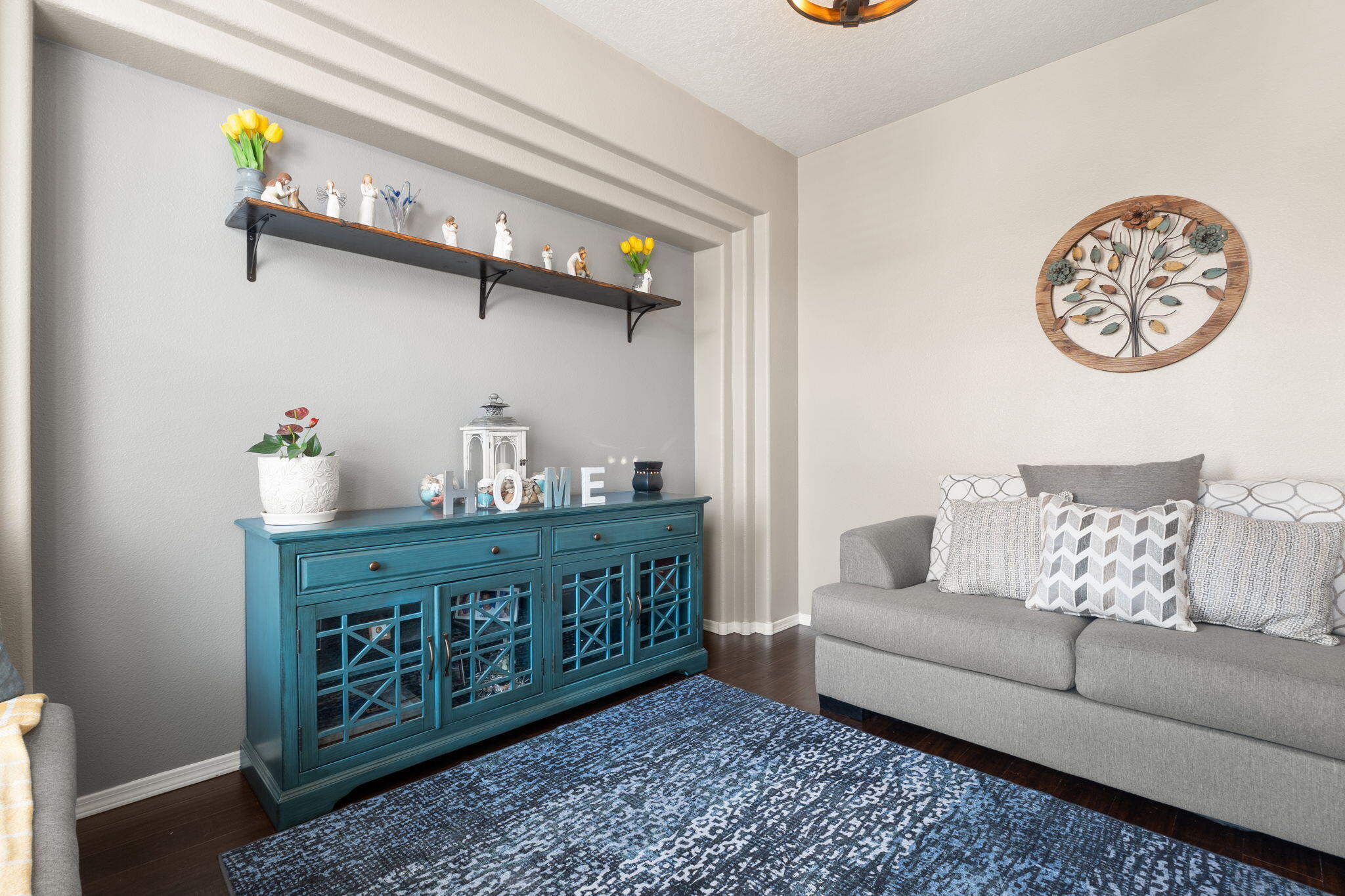 4976 NIGHT HAWK Drive NE