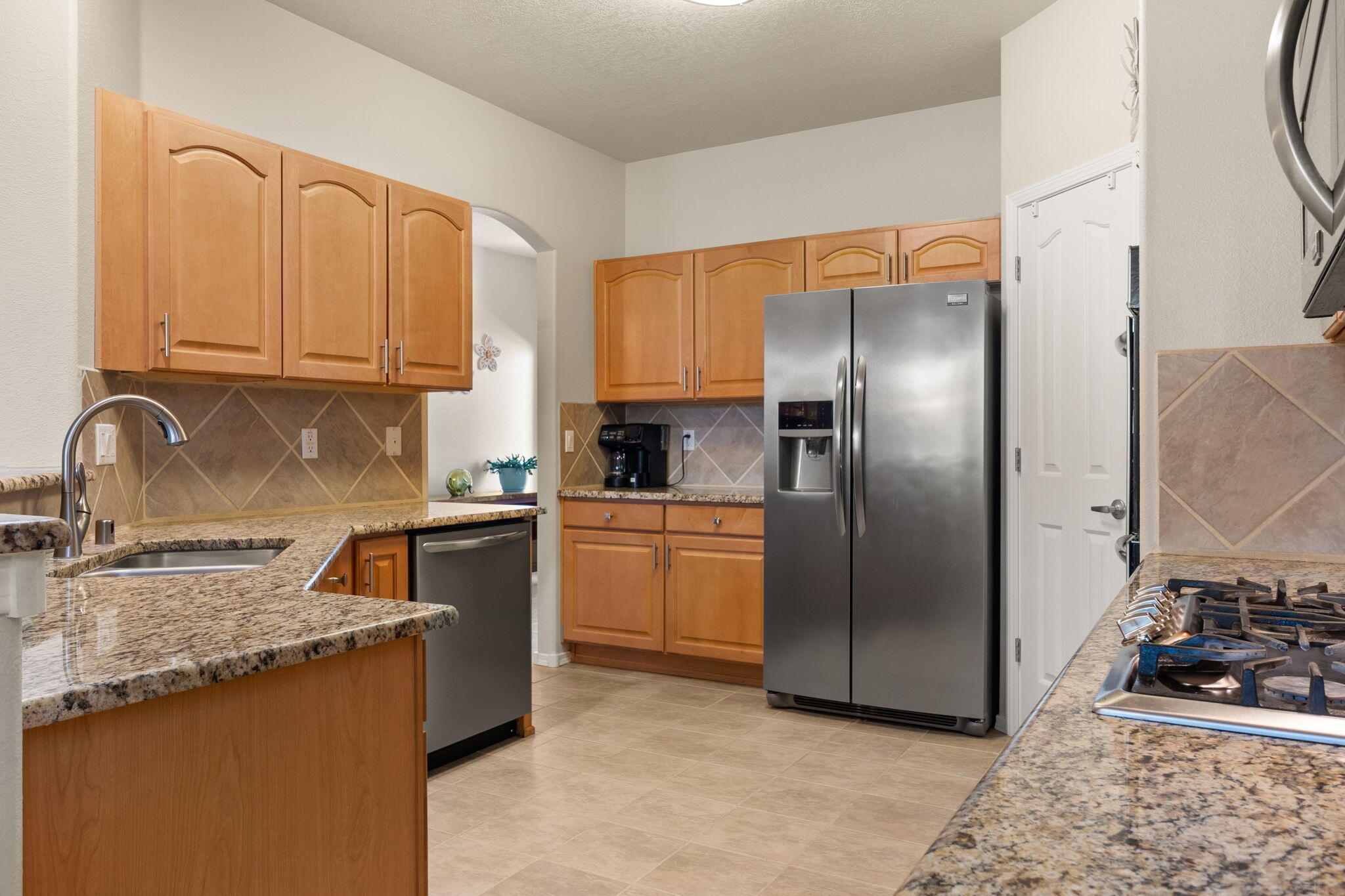 4976 NIGHT HAWK Drive NE