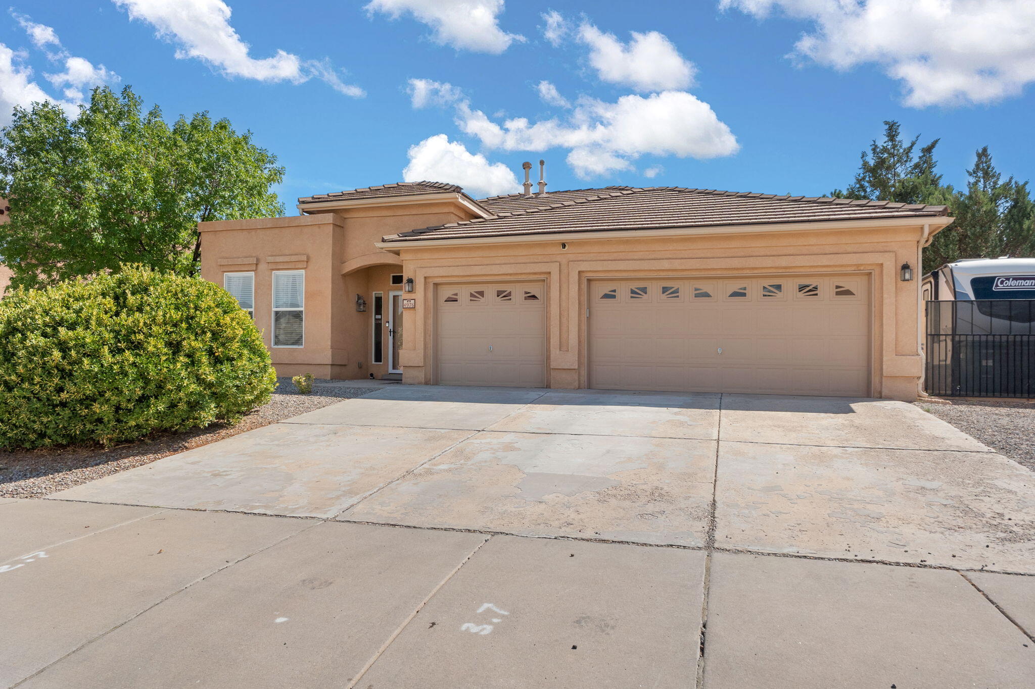 4976 NIGHT HAWK Drive NE