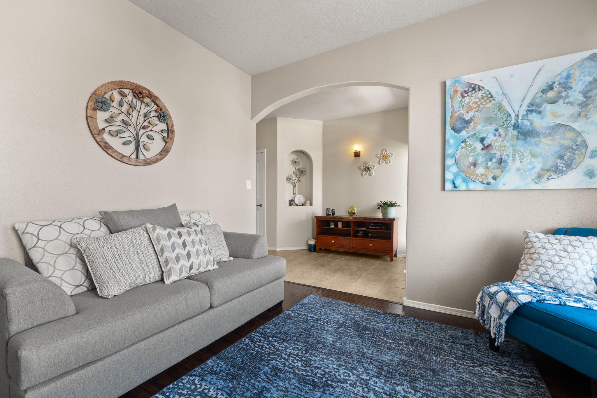 4976 NIGHT HAWK Drive NE