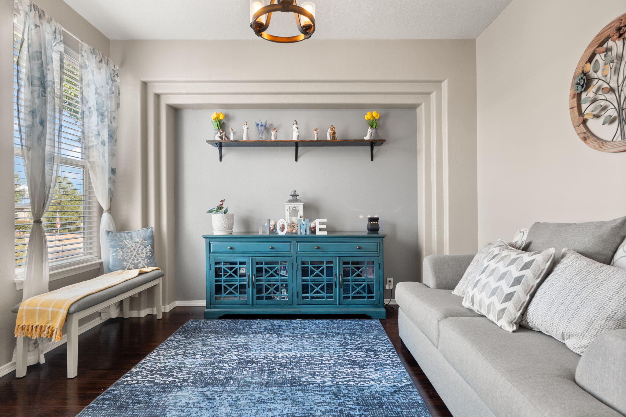 4976 NIGHT HAWK Drive NE