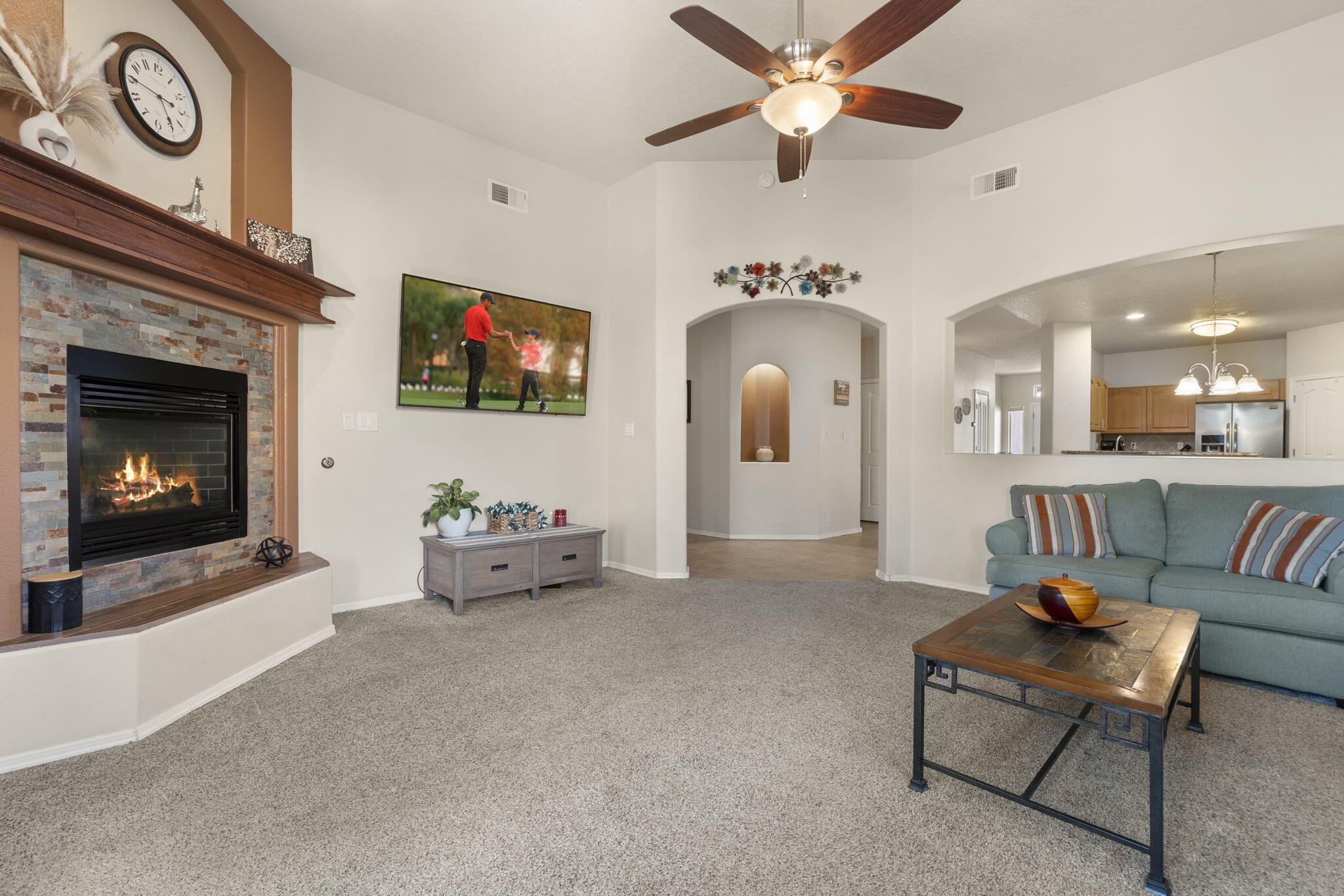 4976 NIGHT HAWK Drive NE