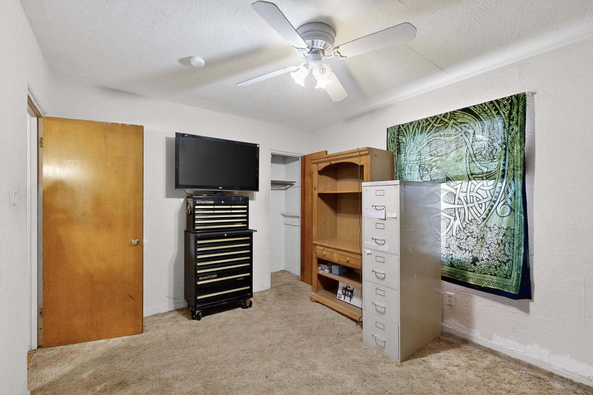 601 PALOMAS Drive SE