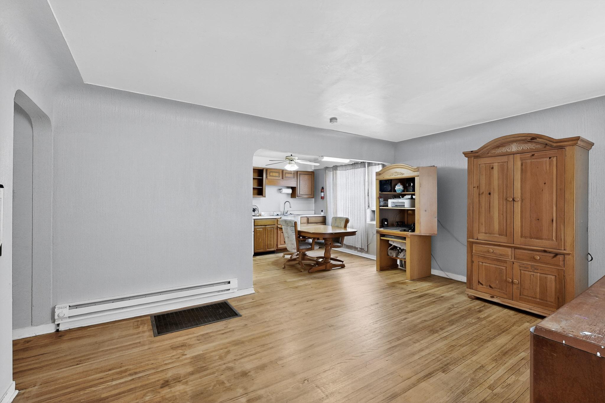 601 PALOMAS Drive SE