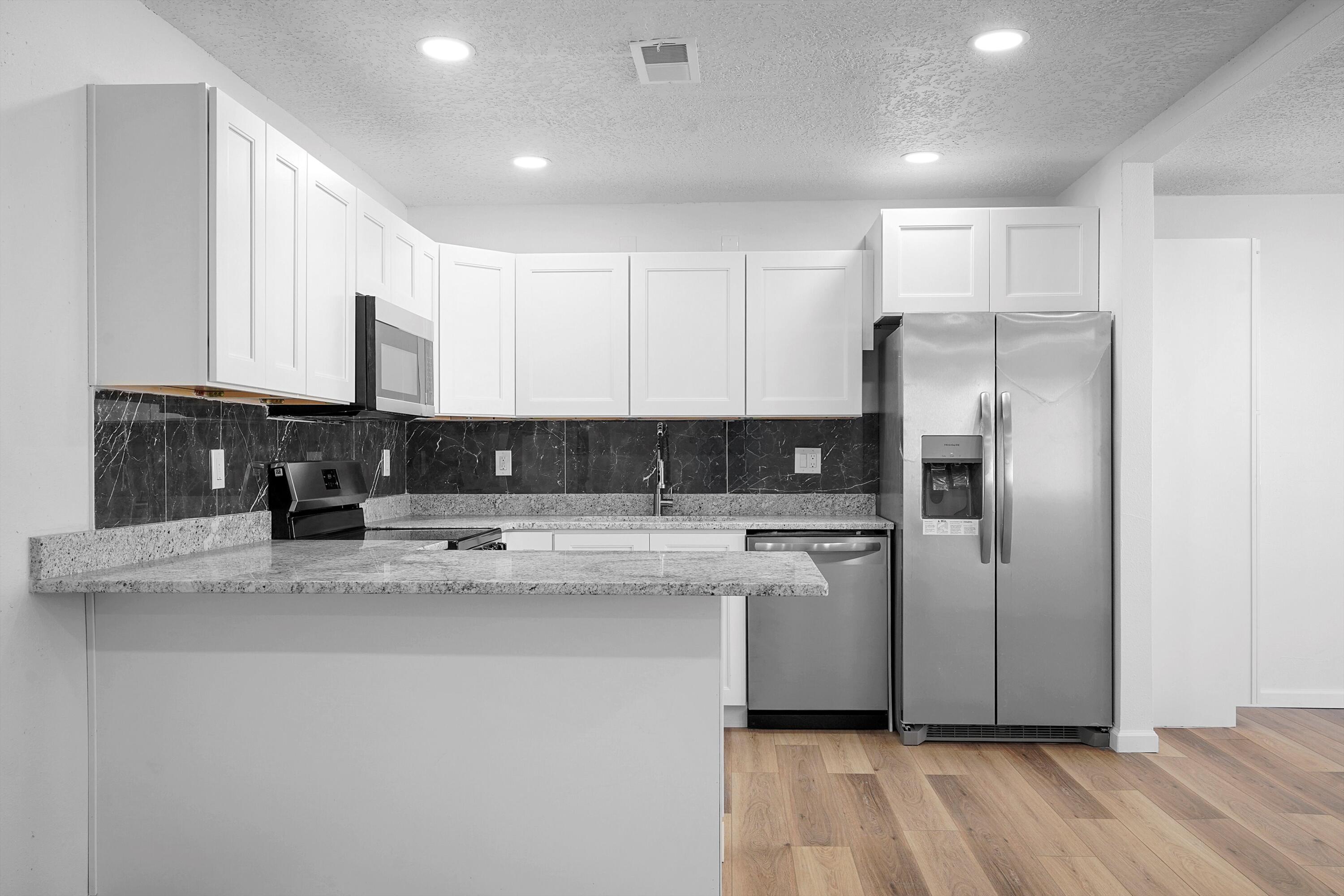 1812 Sandler Court NE