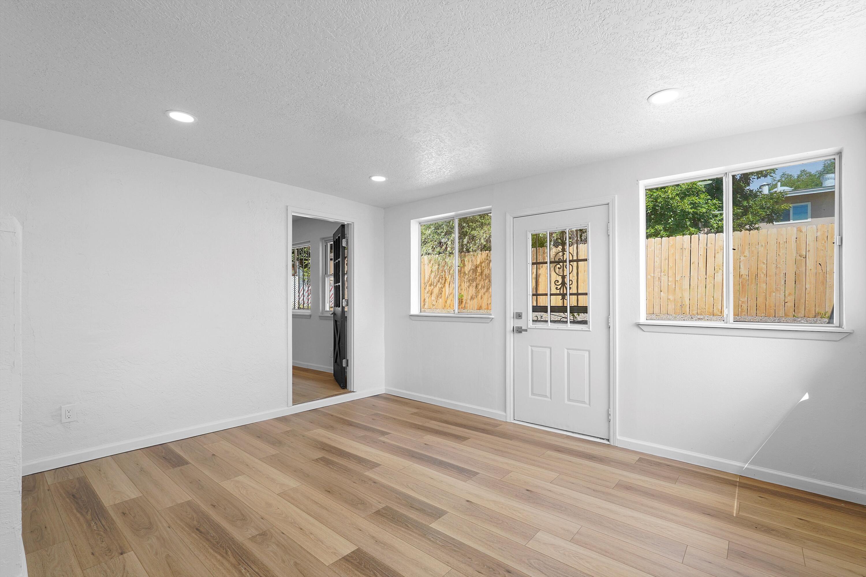 1812 Sandler Court NE