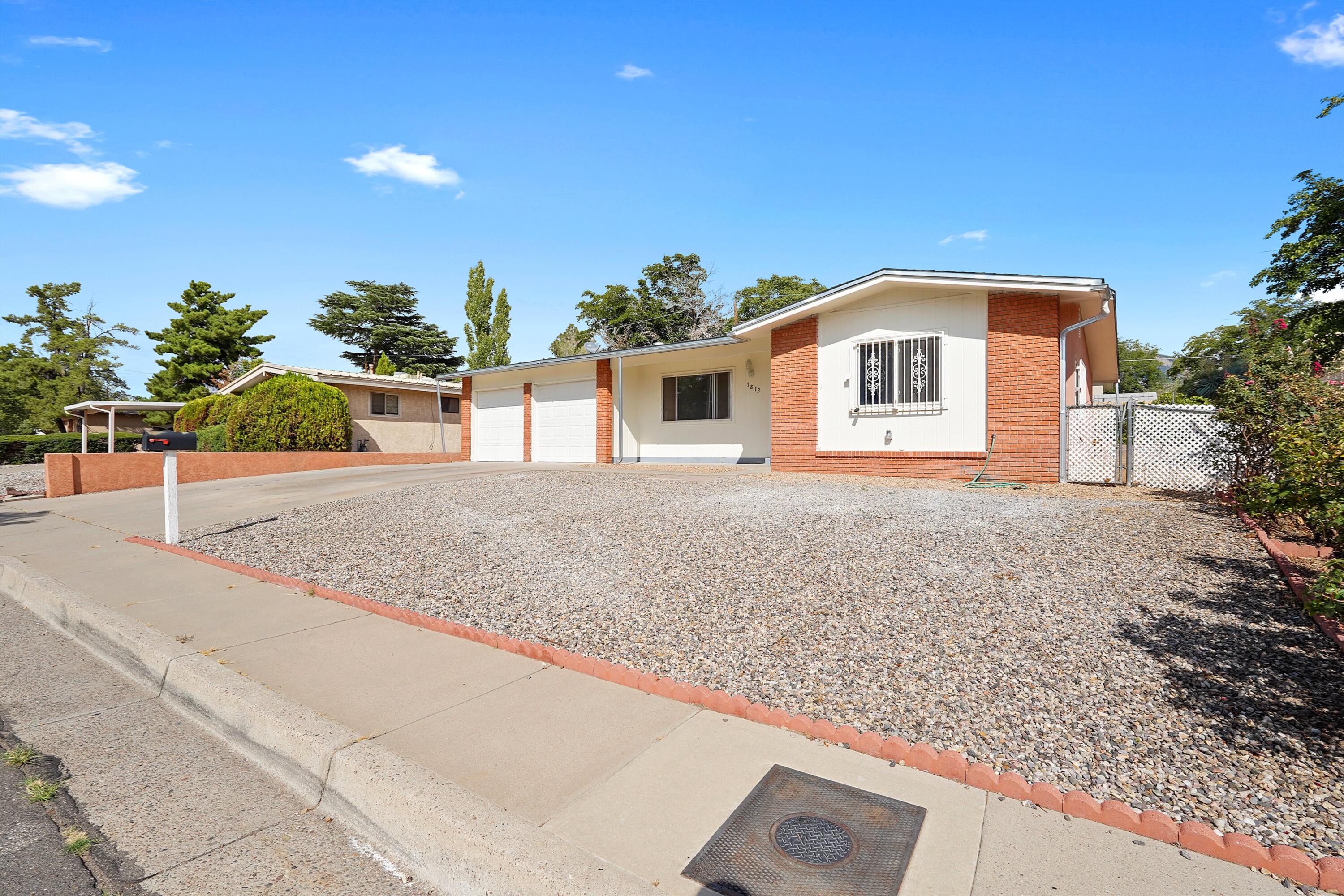 1812 Sandler Court NE