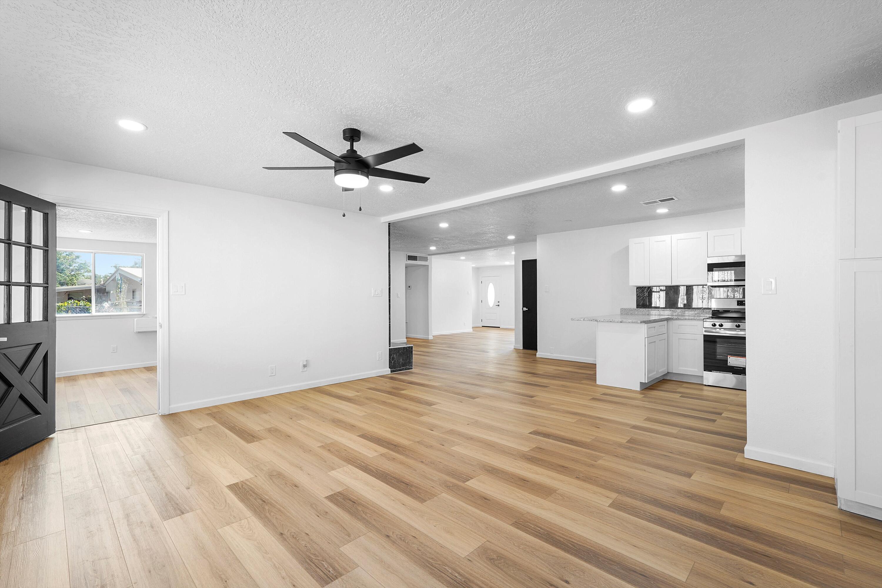 1812 Sandler Court NE