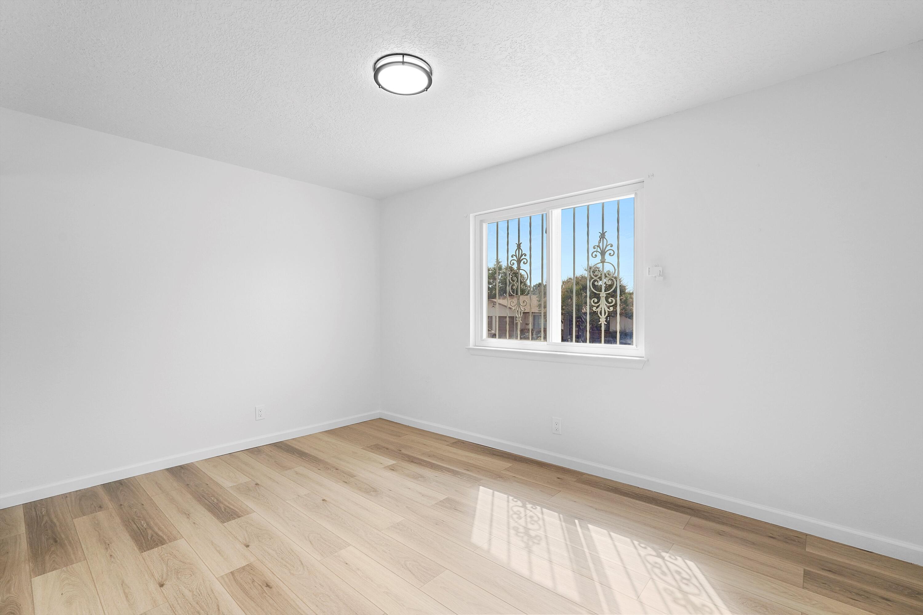 1812 Sandler Court NE