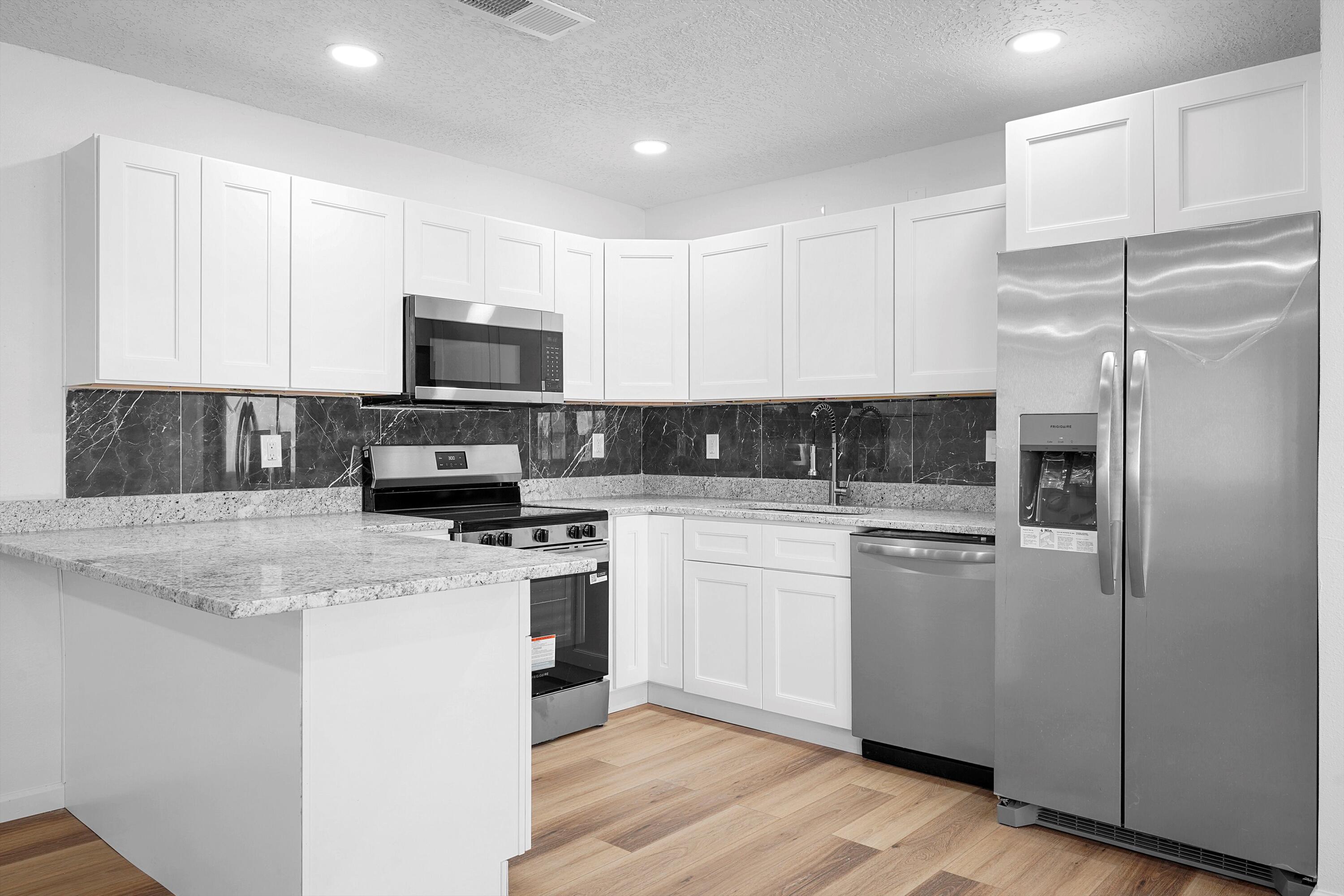 1812 Sandler Court NE