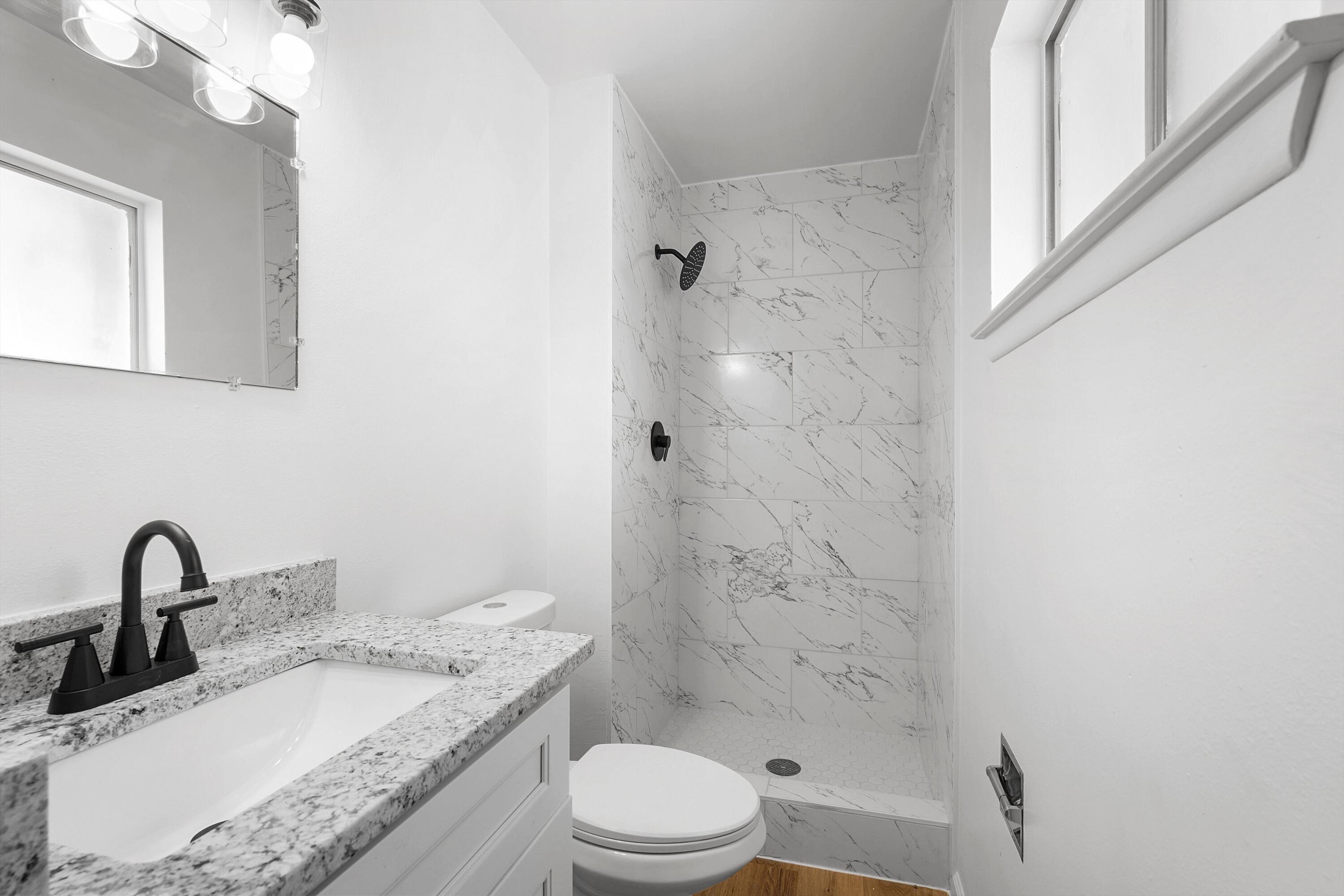 1812 Sandler Court NE