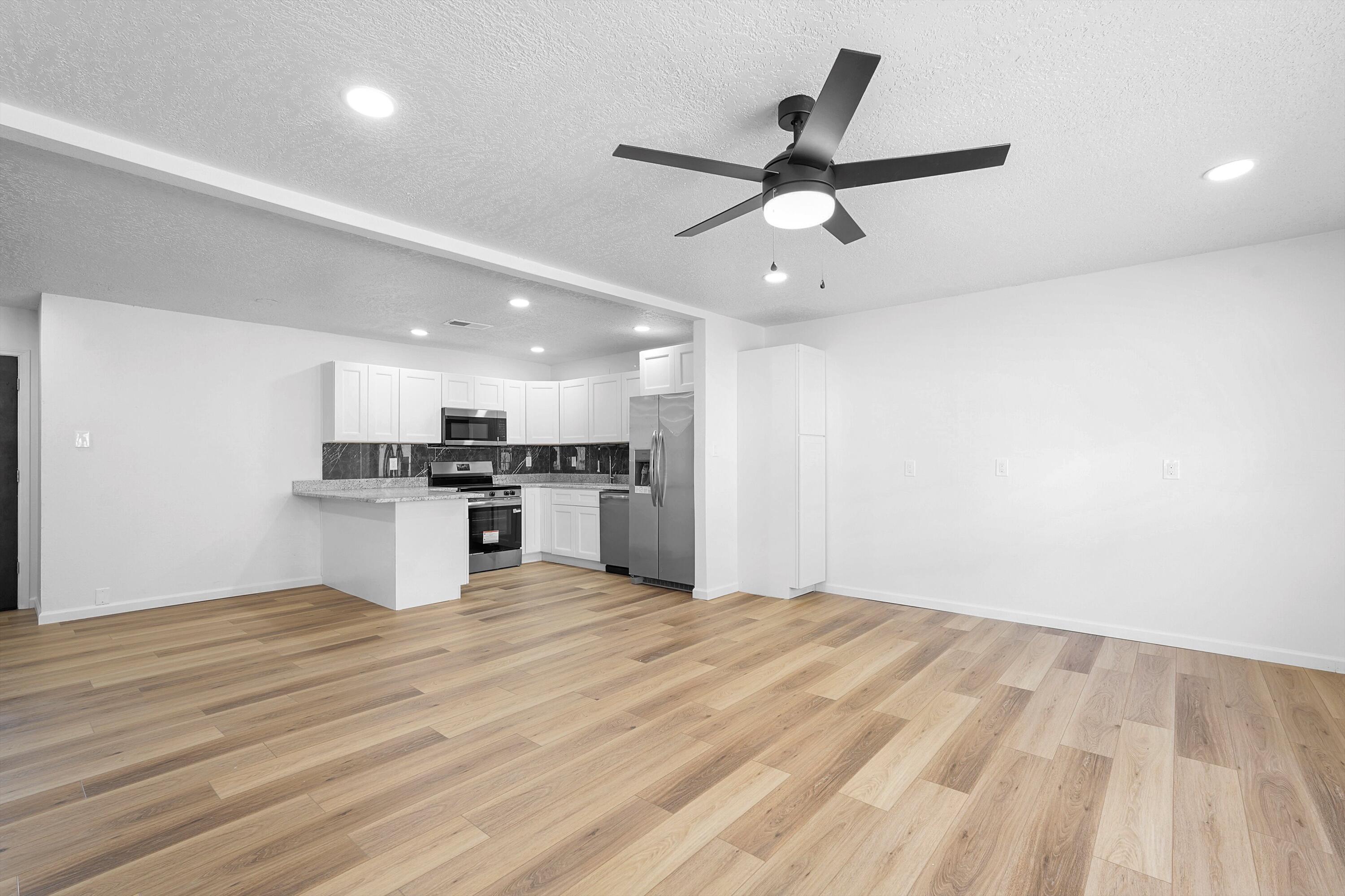 1812 Sandler Court NE