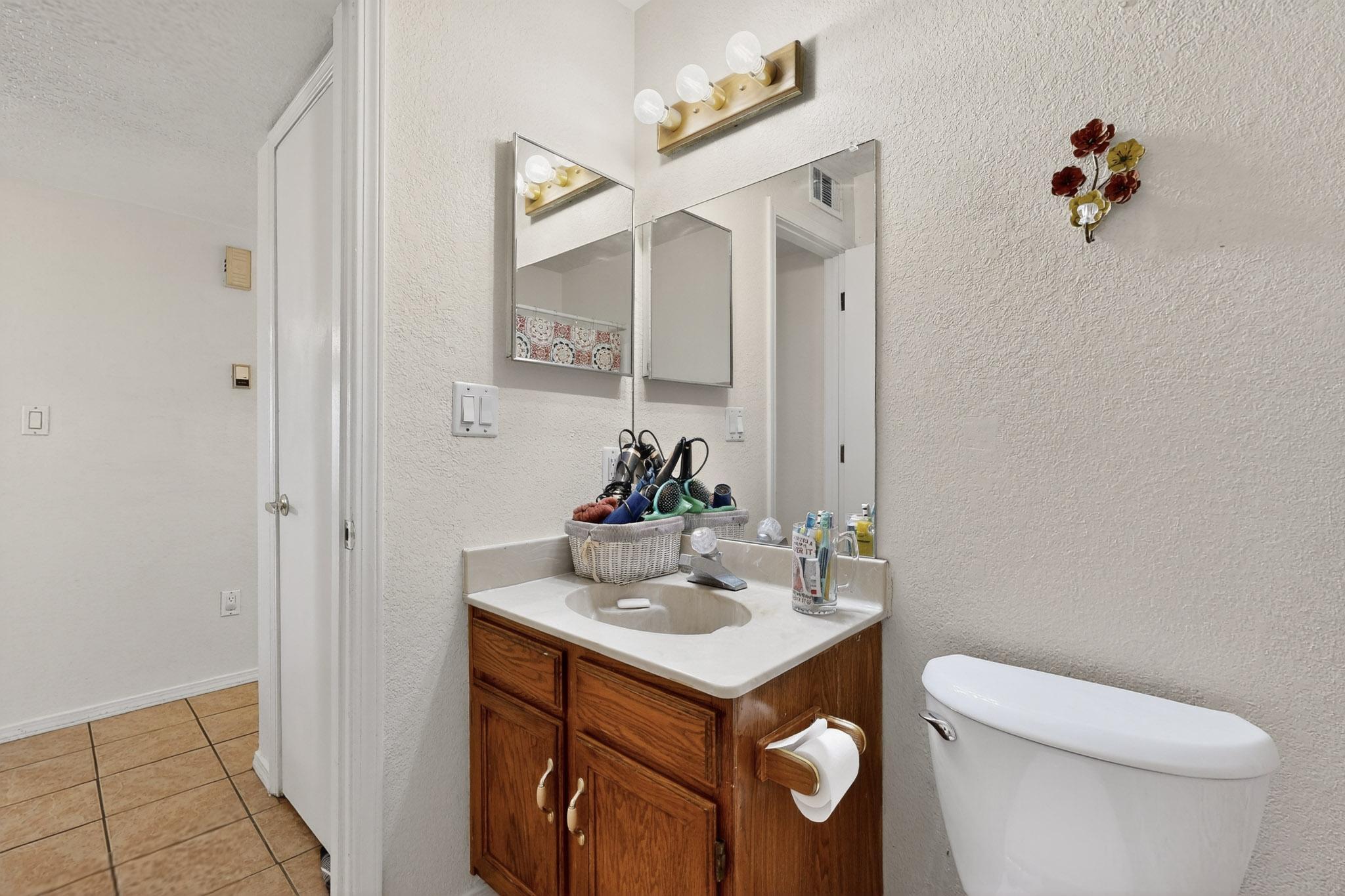 6824 CLEGHORN Road NW