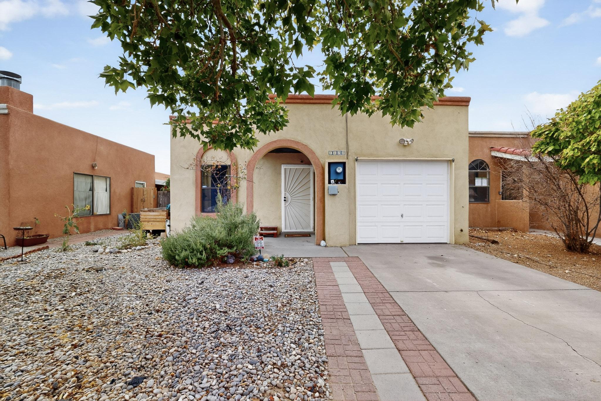 6824 CLEGHORN Road NW