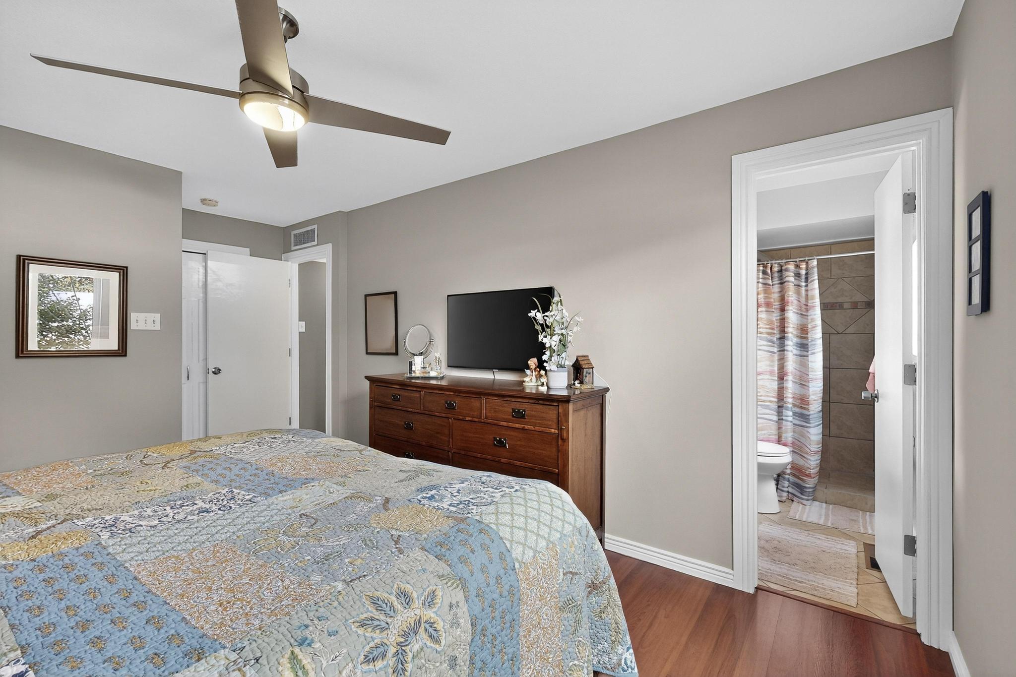 1400 WILLYS KNIGHT Drive NE