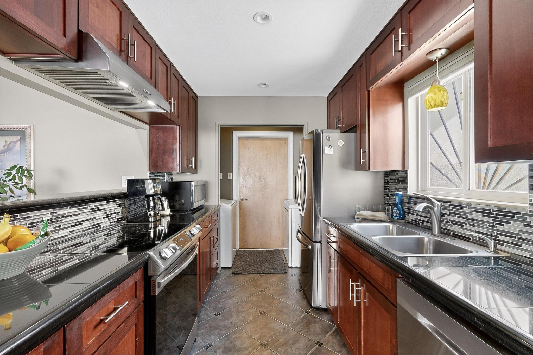 1400 WILLYS KNIGHT Drive NE