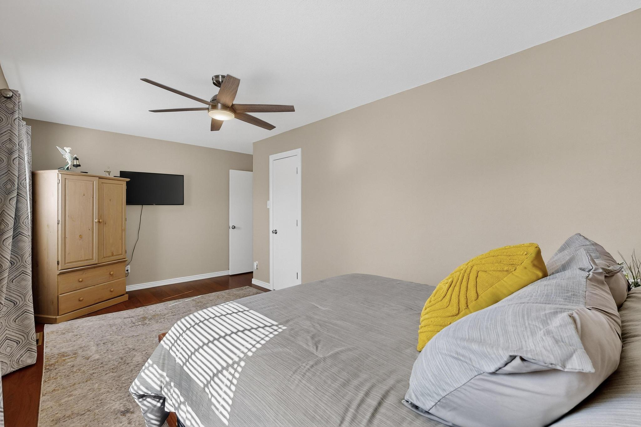 1400 WILLYS KNIGHT Drive NE