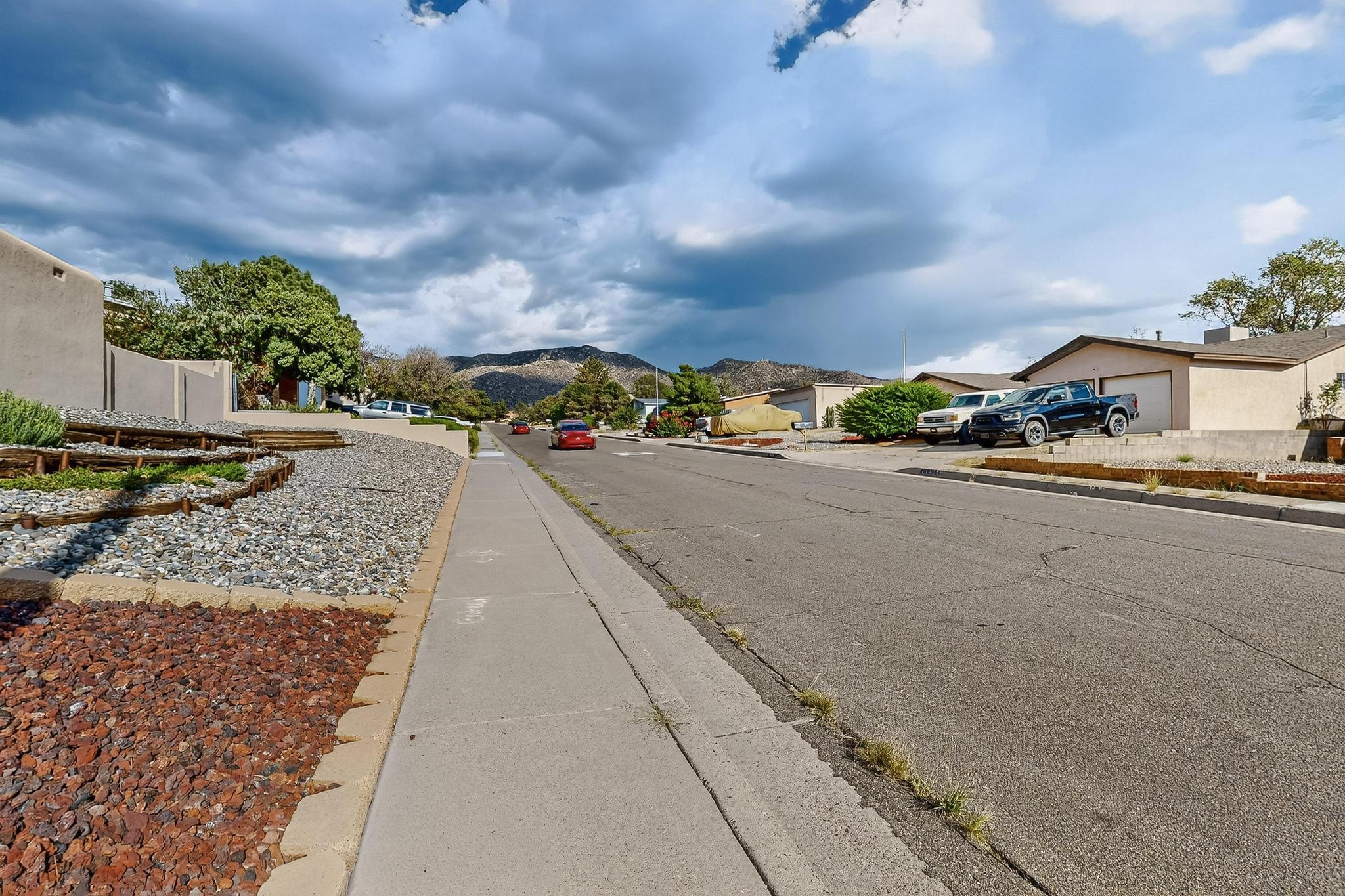 1400 WILLYS KNIGHT Drive NE