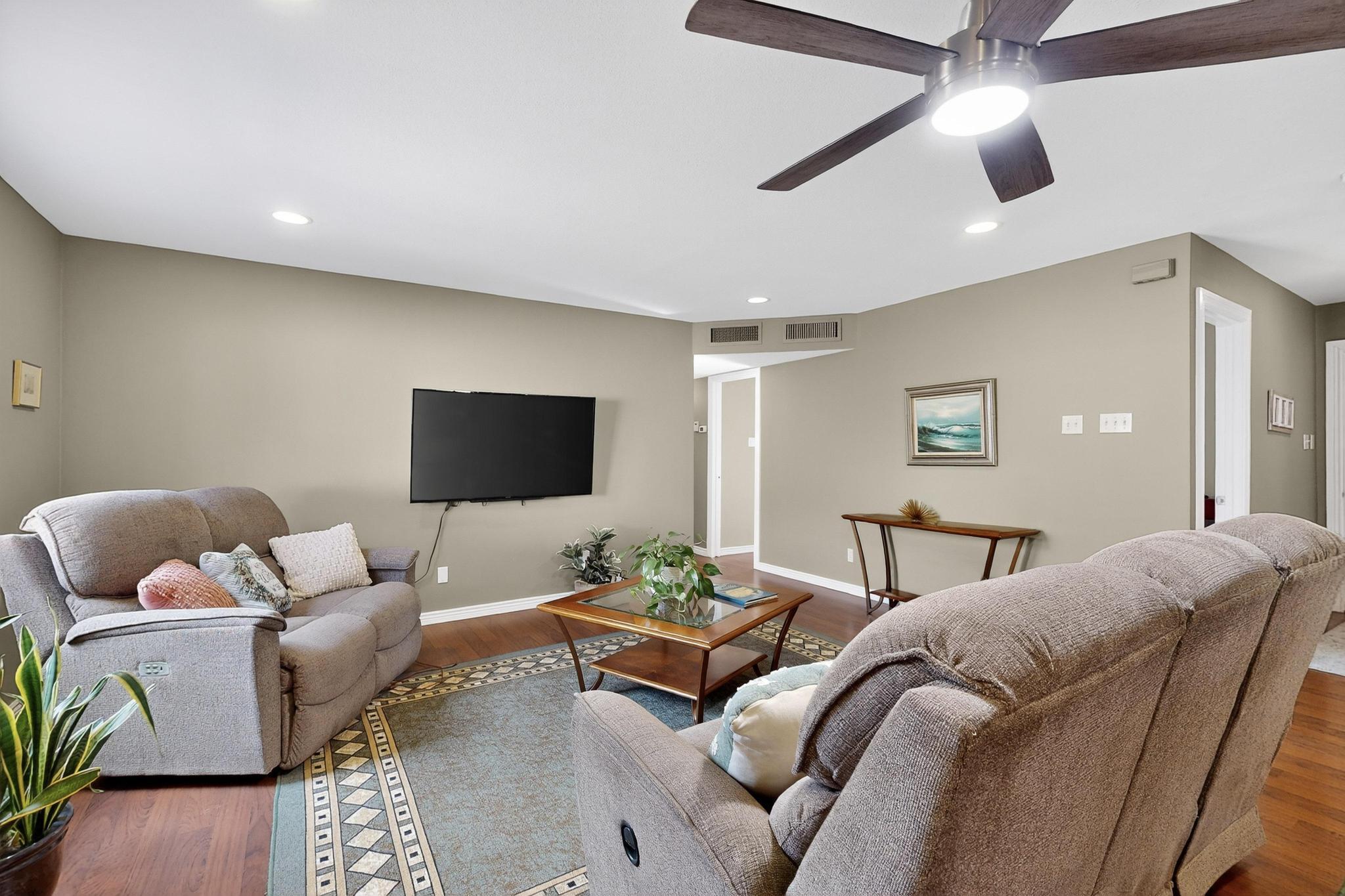 1400 WILLYS KNIGHT Drive NE