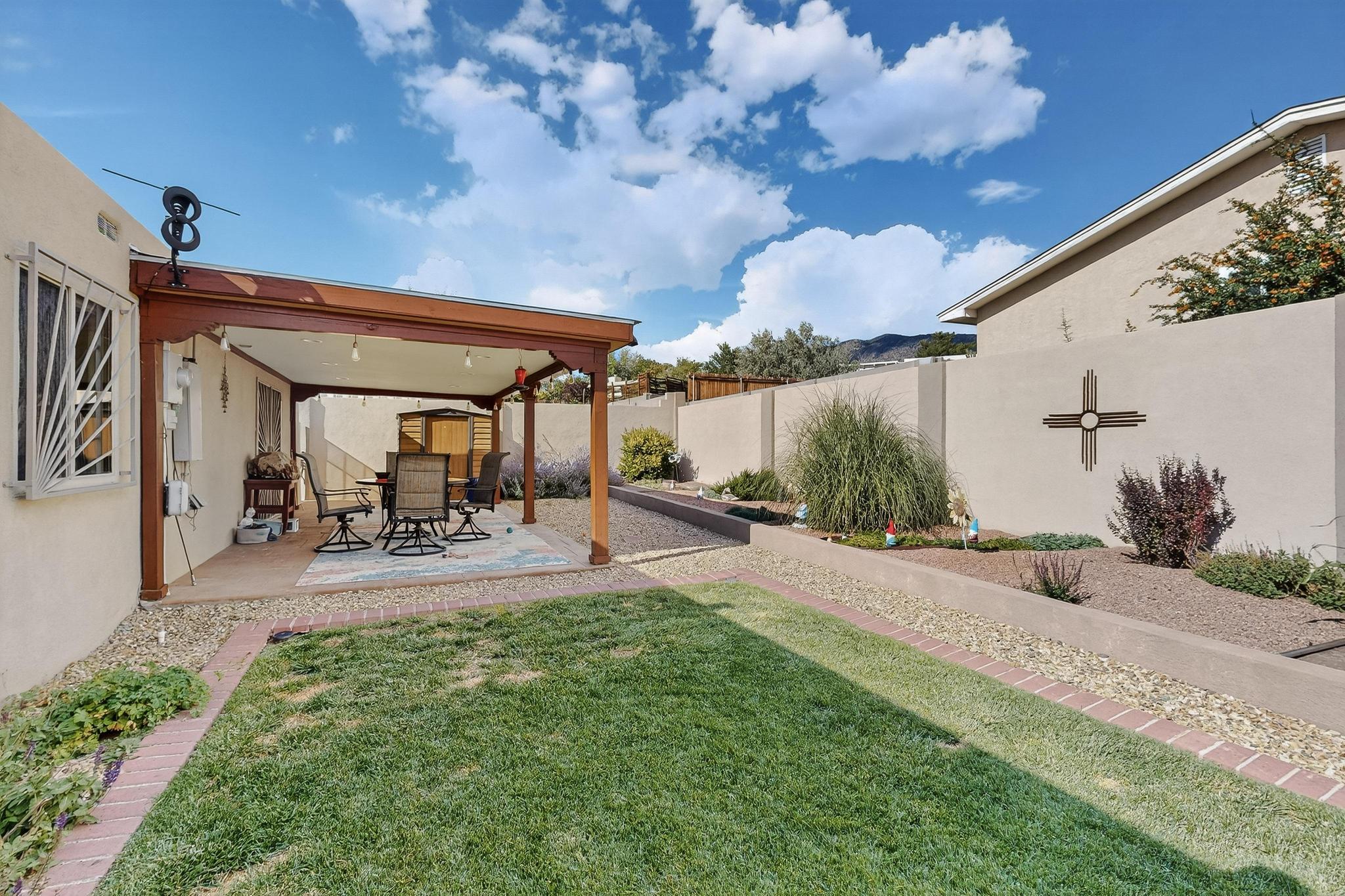 1400 WILLYS KNIGHT Drive NE