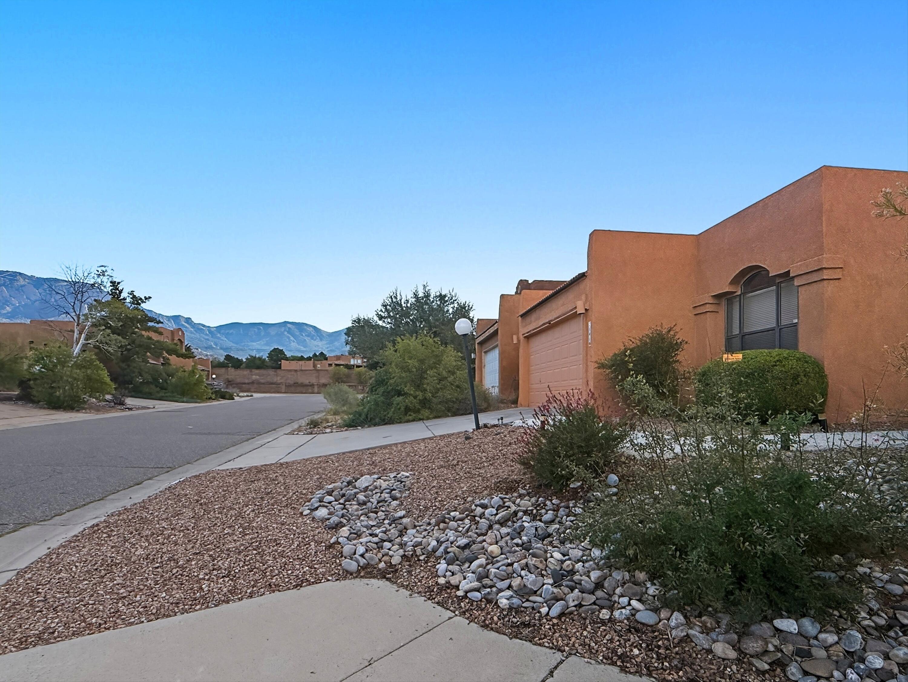 2141 COYOTE WILLOW Avenue NE