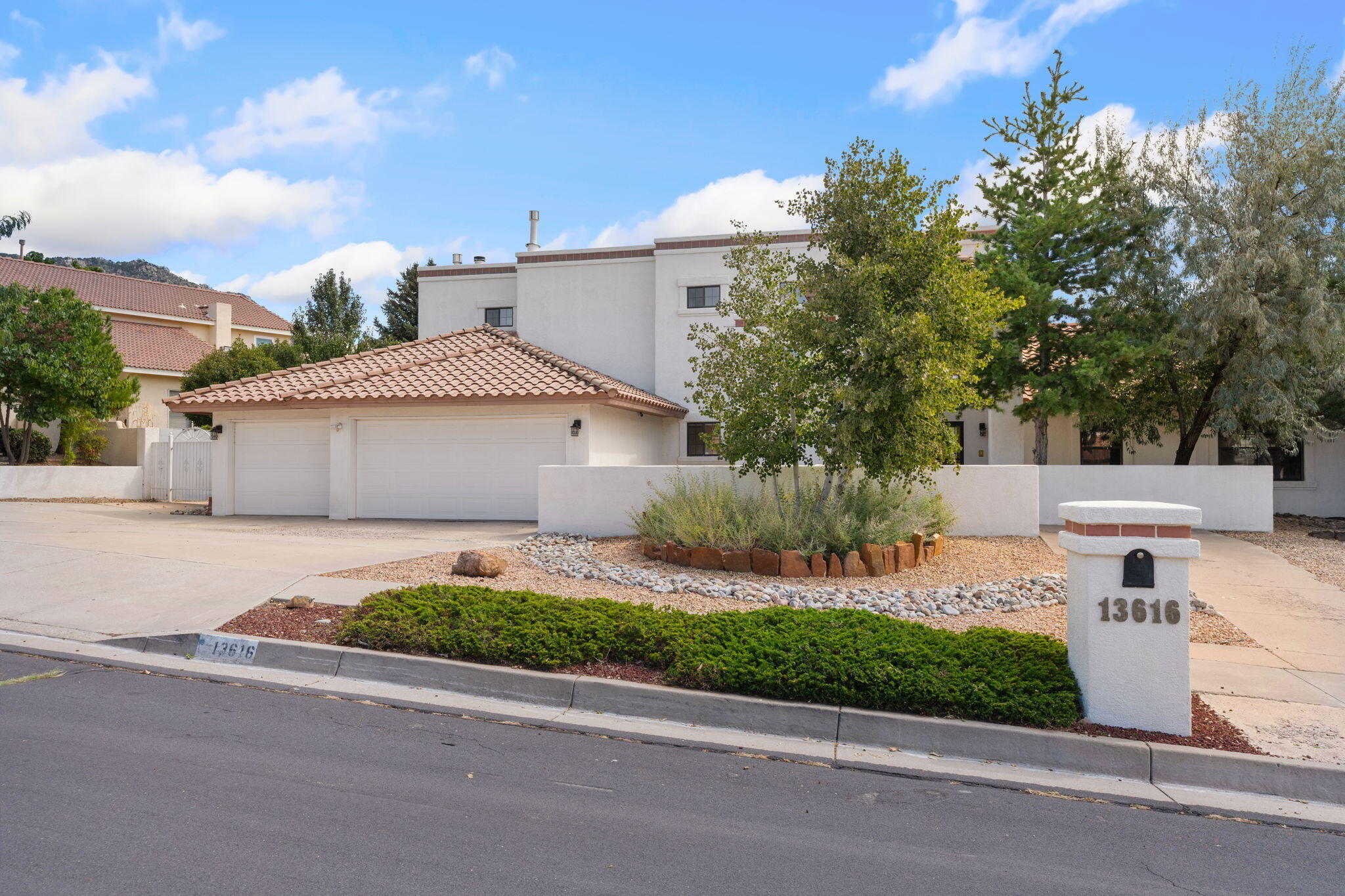 13616 CRESTED BUTTE Drive NE