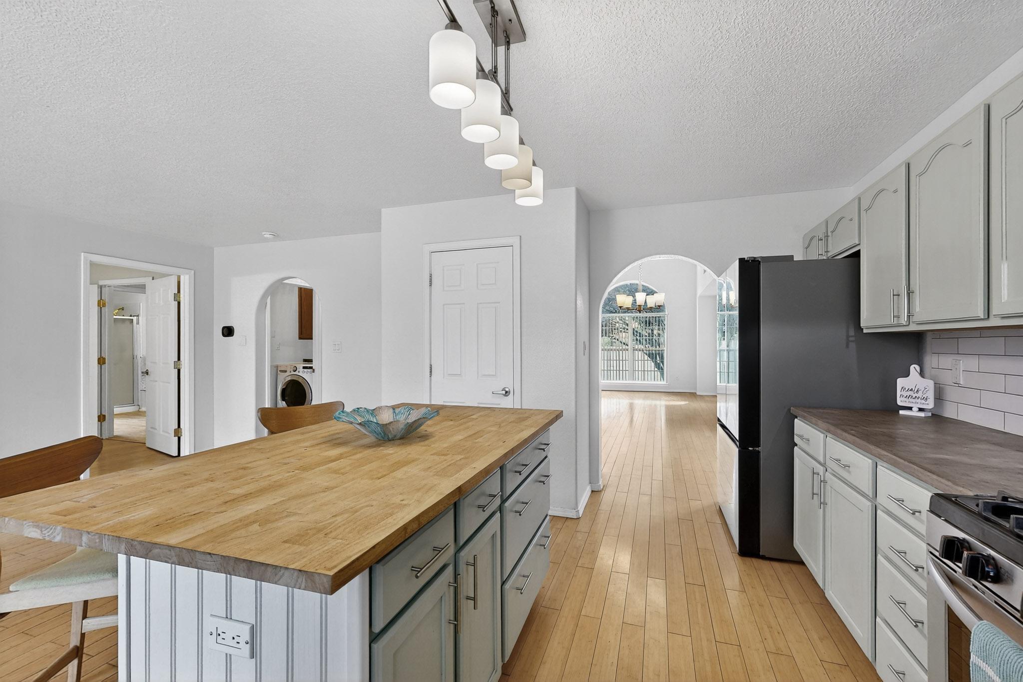 10244 VENTANA HILLS Road NW