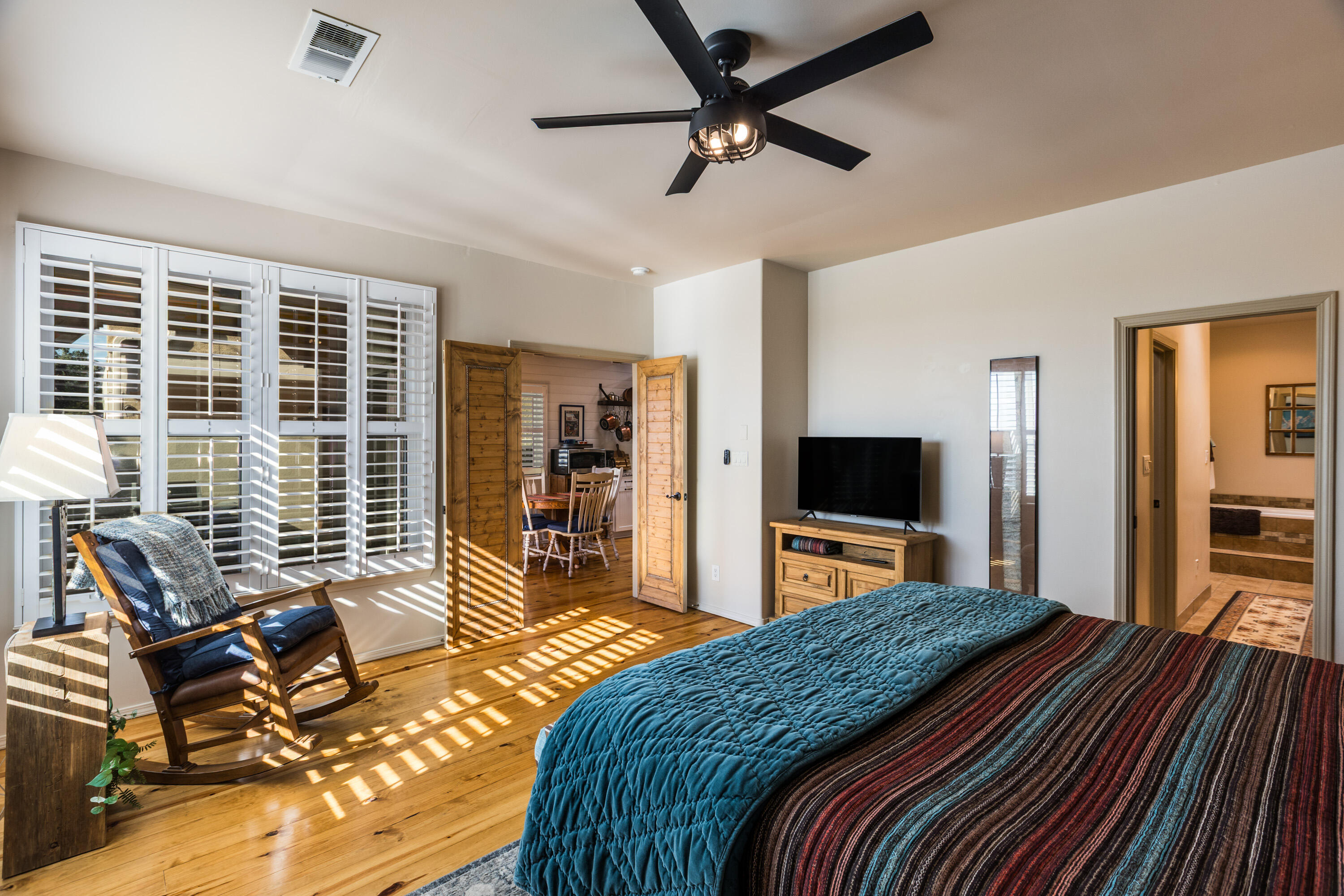 711 TRAMWAY Place NE 30