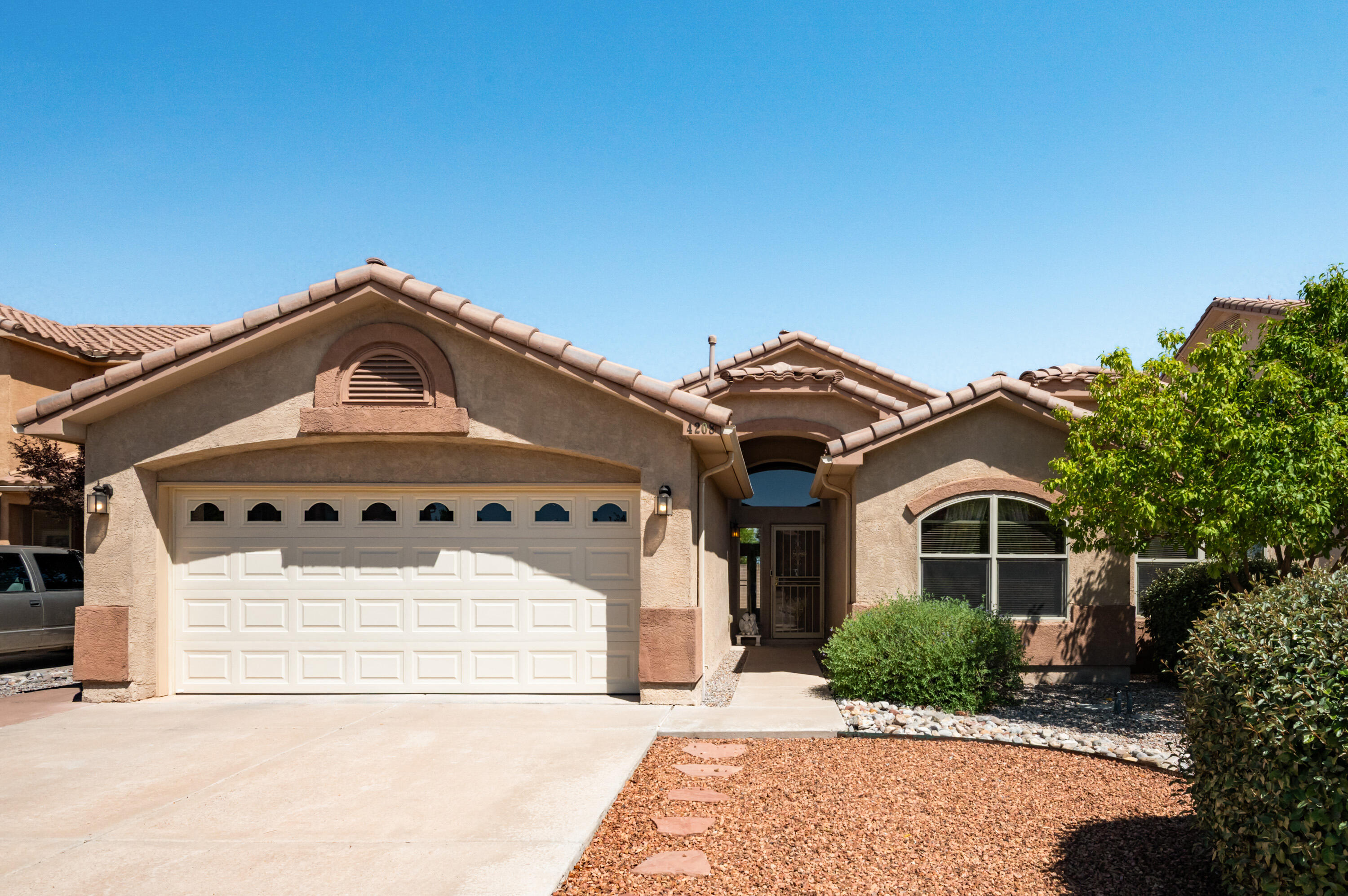 4208 MESA RINCON Drive NW