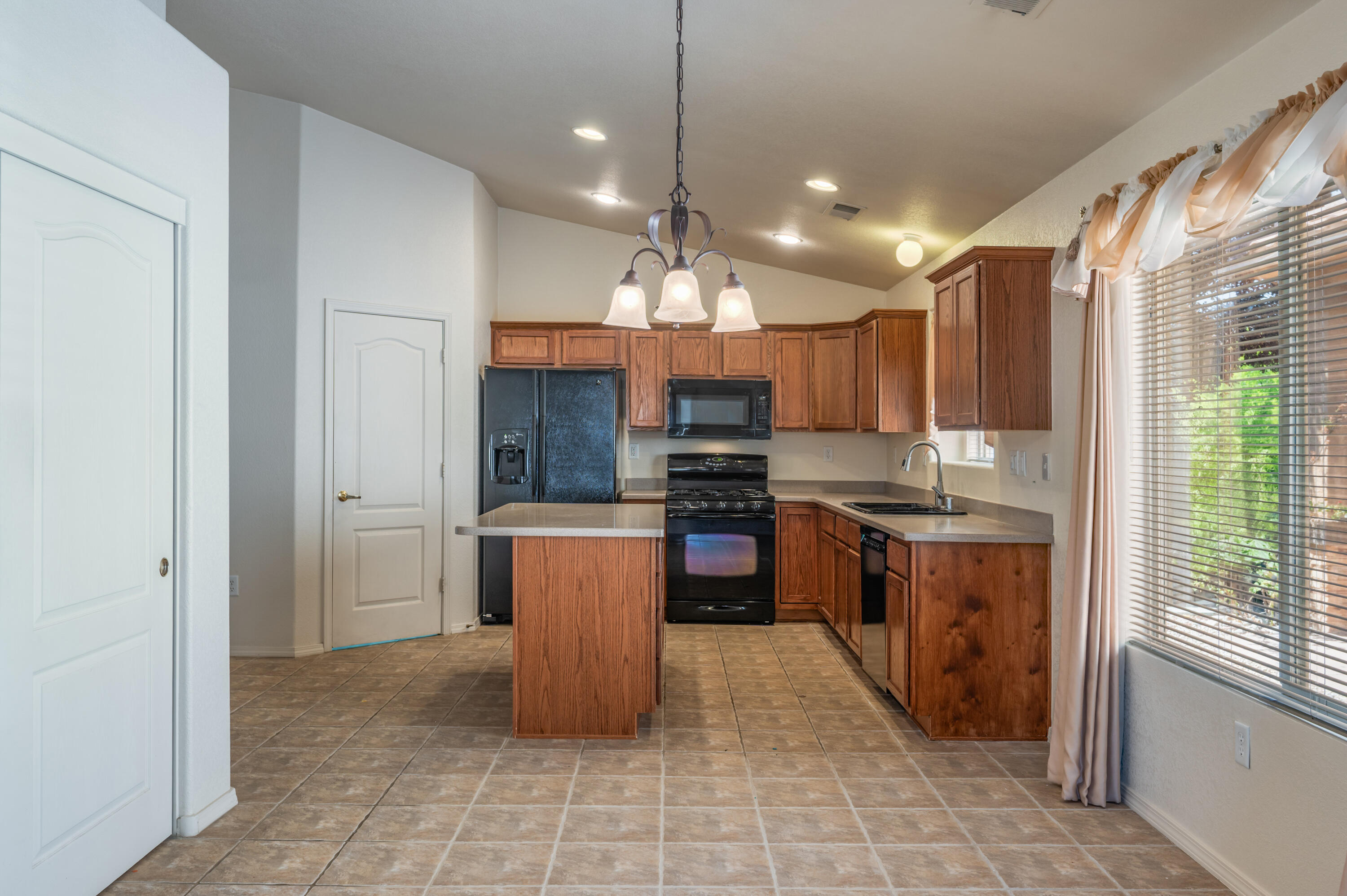 4208 MESA RINCON Drive NW