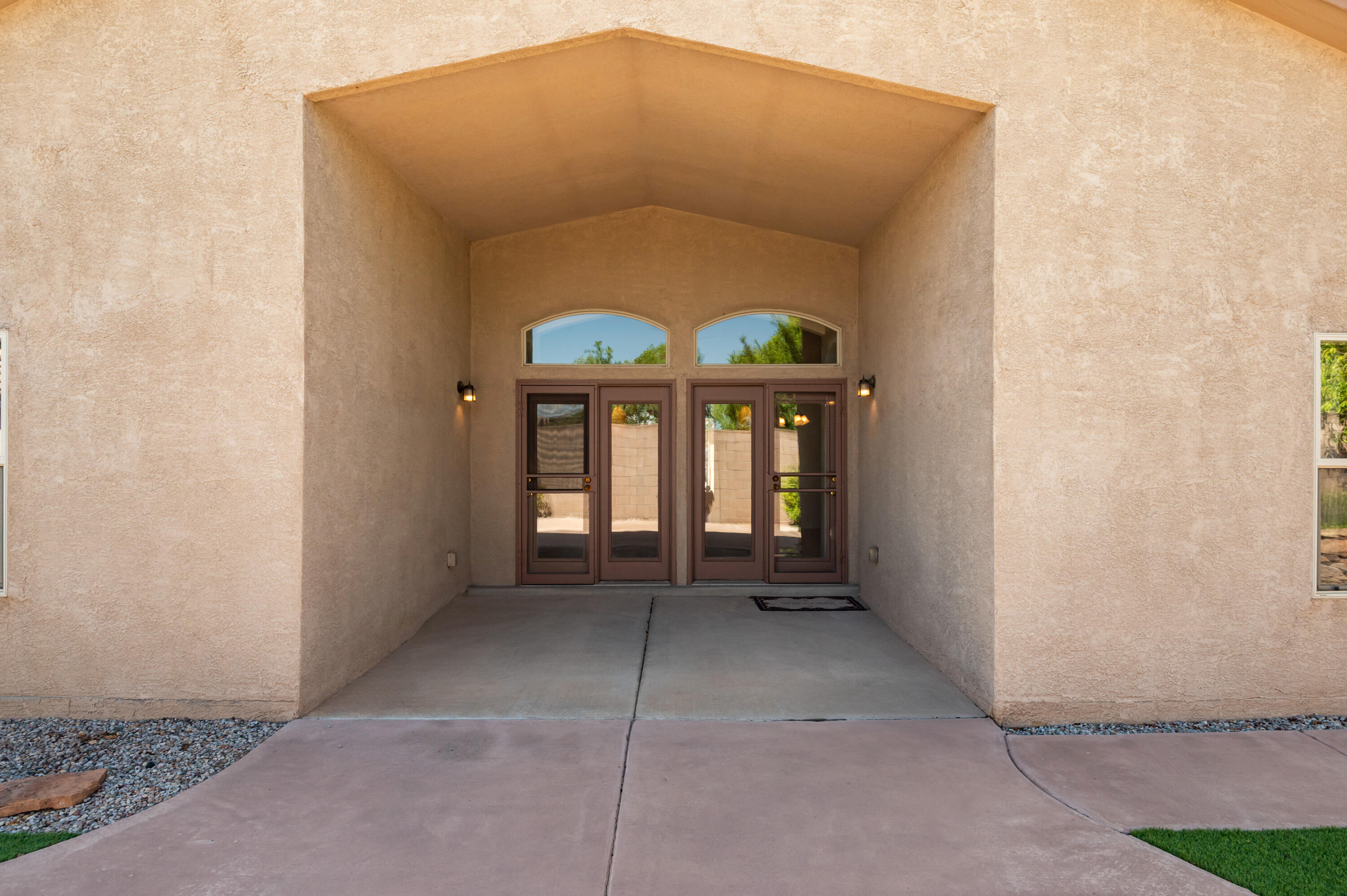 4208 MESA RINCON Drive NW