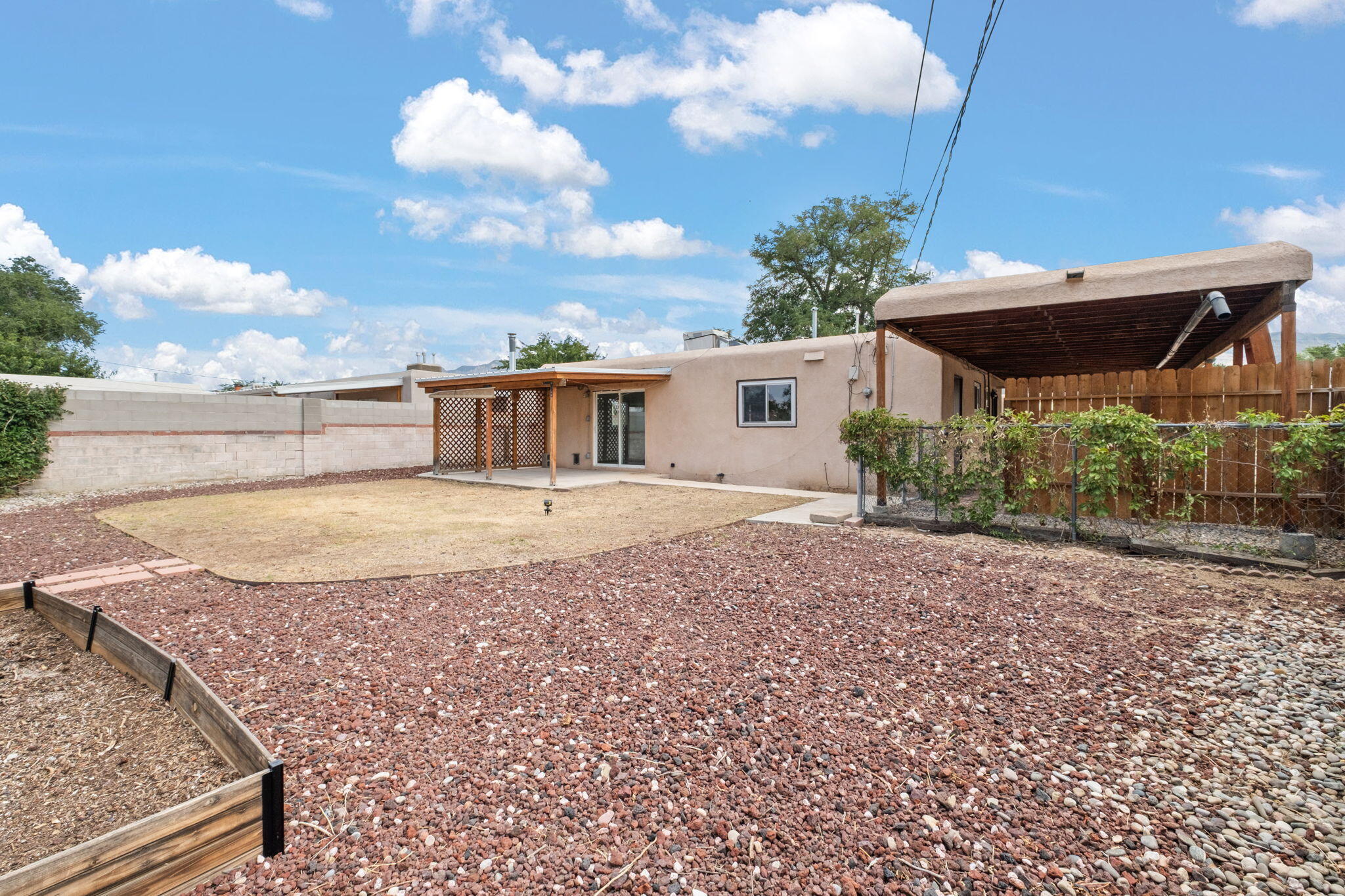 3501 GARCIA Street NE