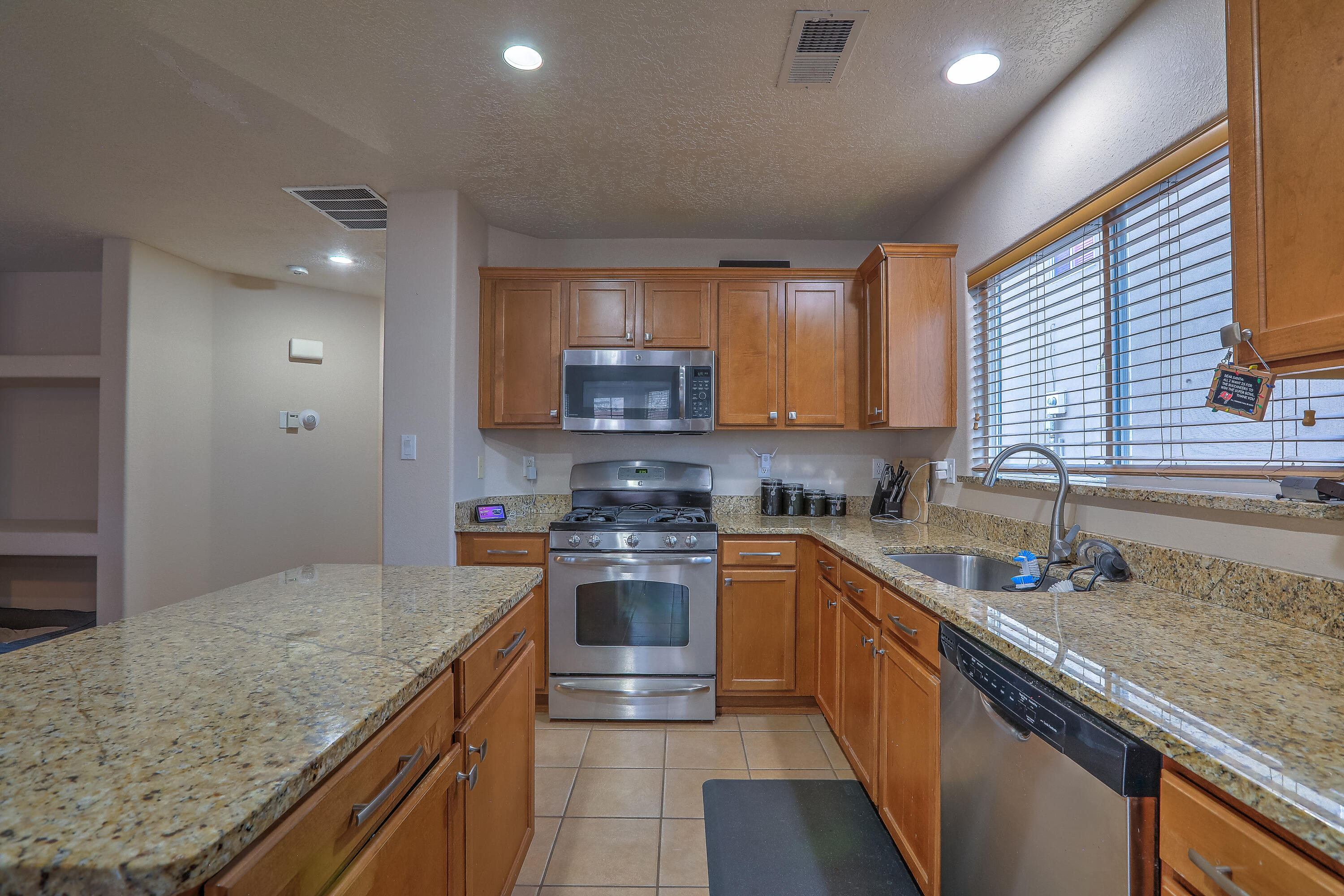 7715 BRIAR RIDGE Avenue NW