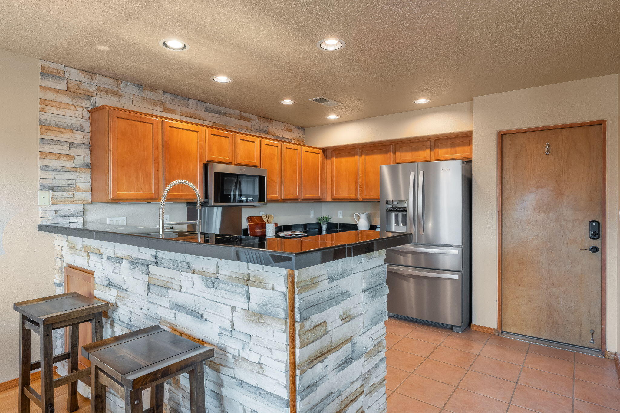 7219 VIA CONTENTA NE