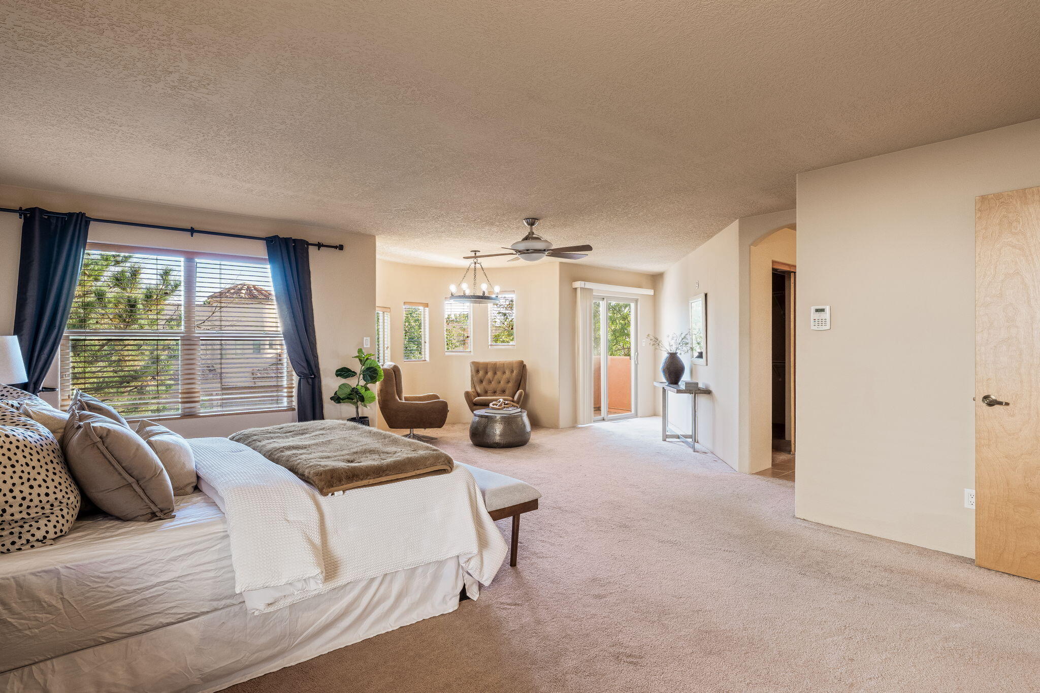 7219 VIA CONTENTA NE