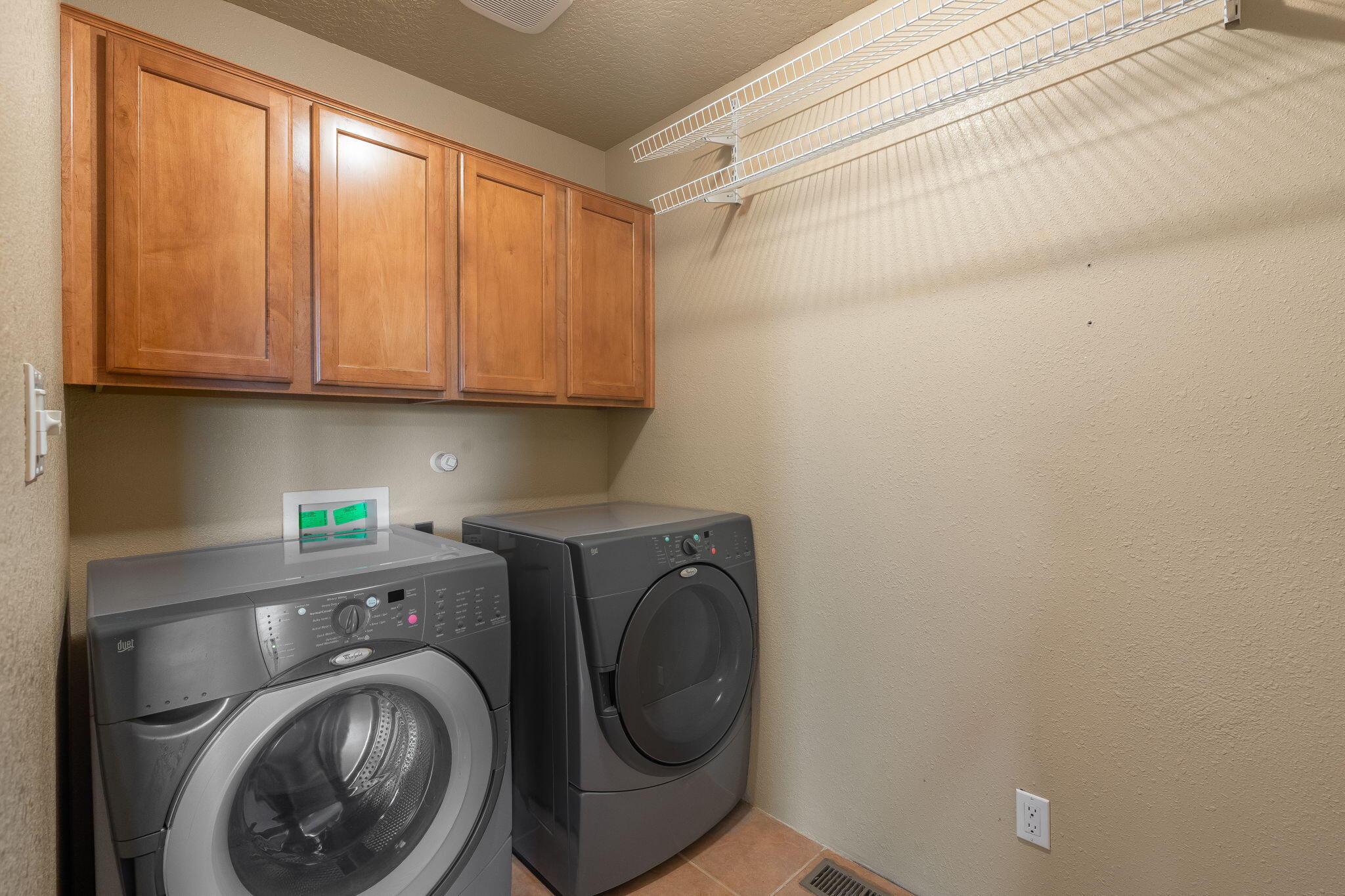 7219 VIA CONTENTA NE