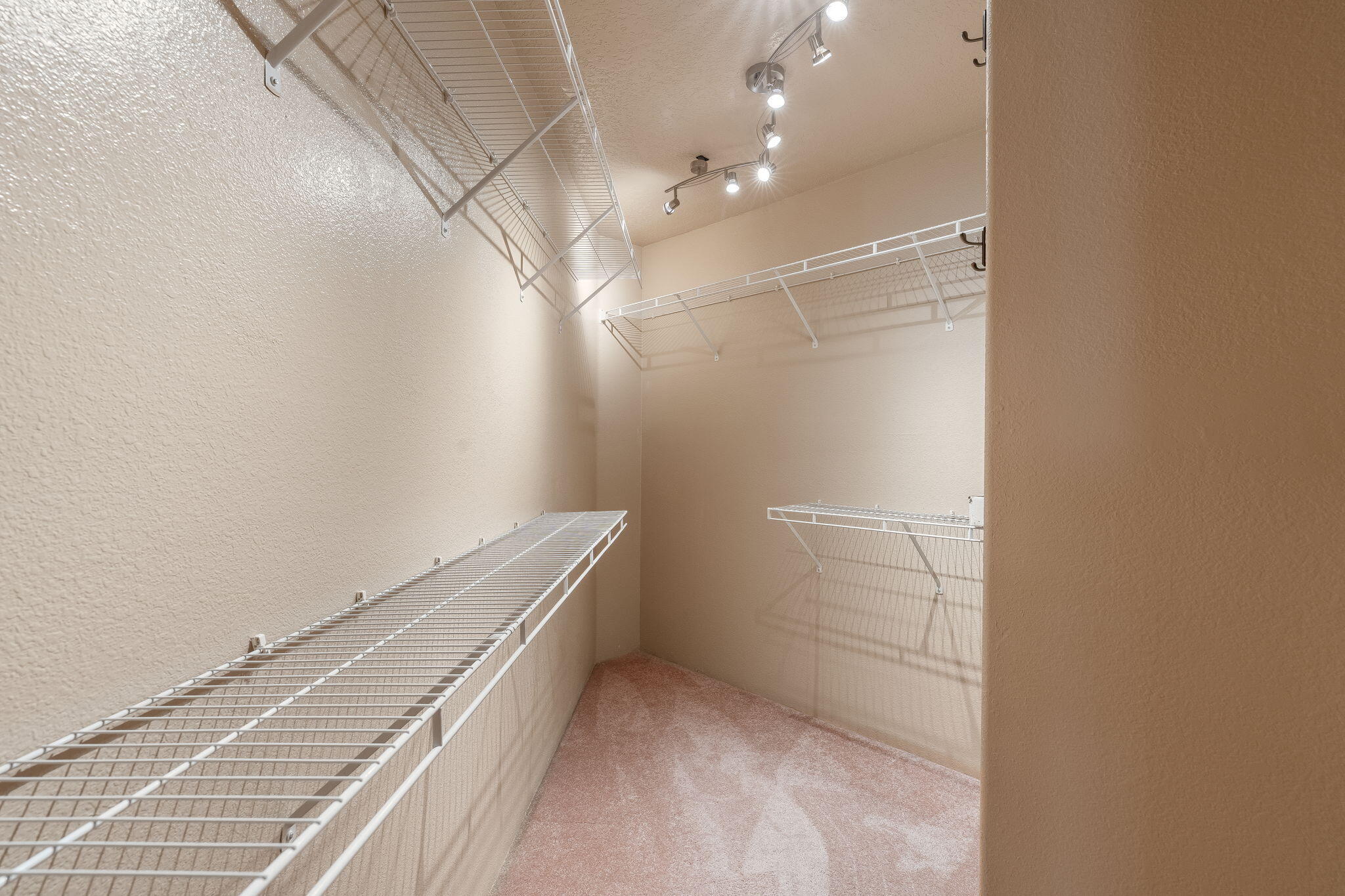 7219 VIA CONTENTA NE